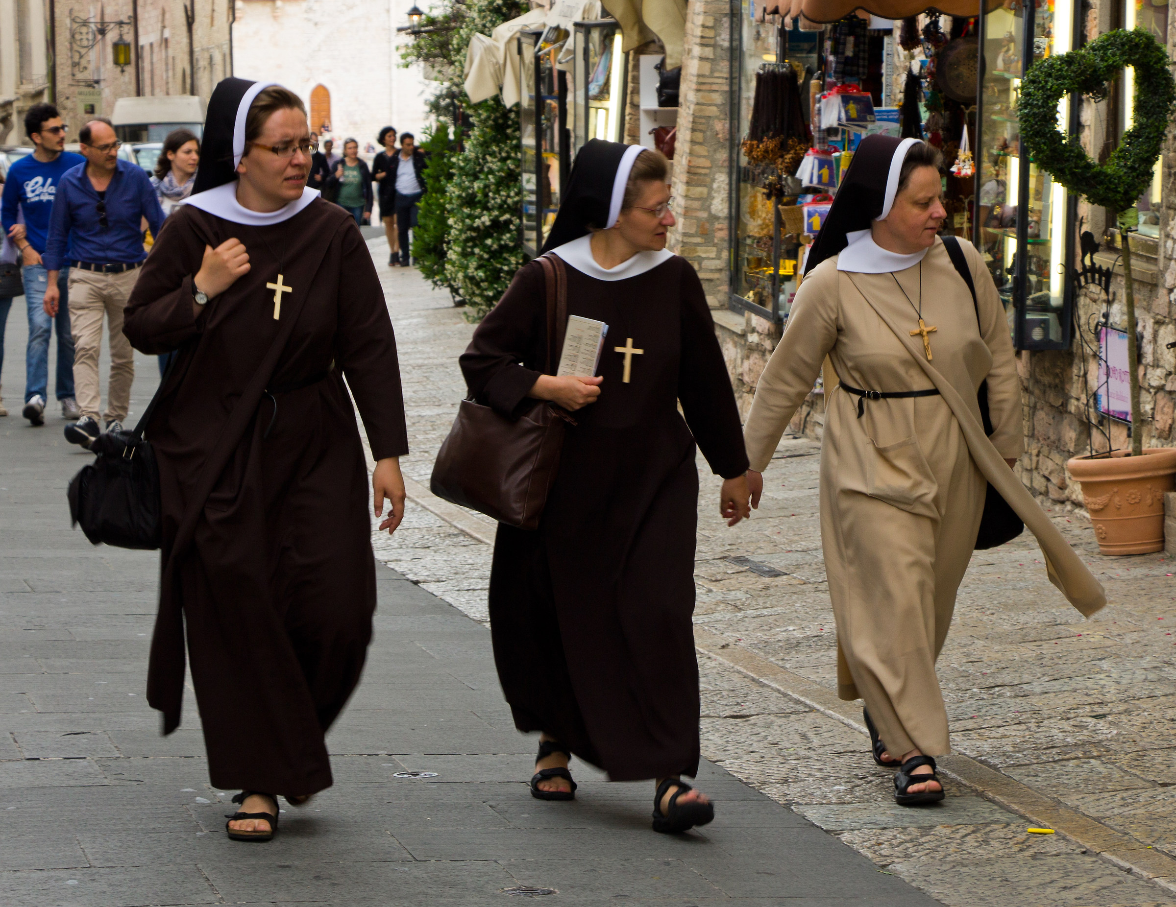 Yyyy sinist careful ....!