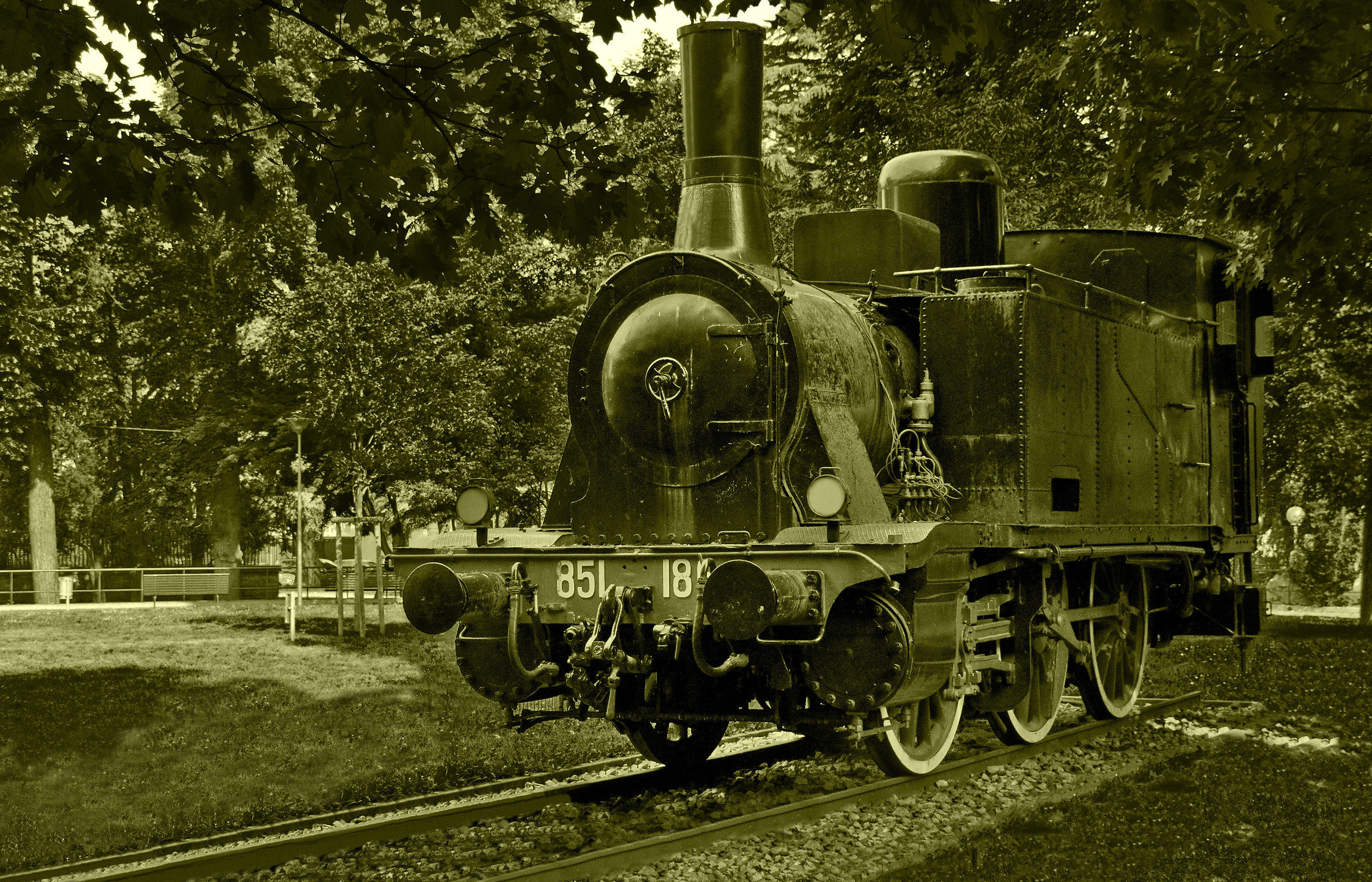 Locomotiva a vapore, giardini pubblici di Como