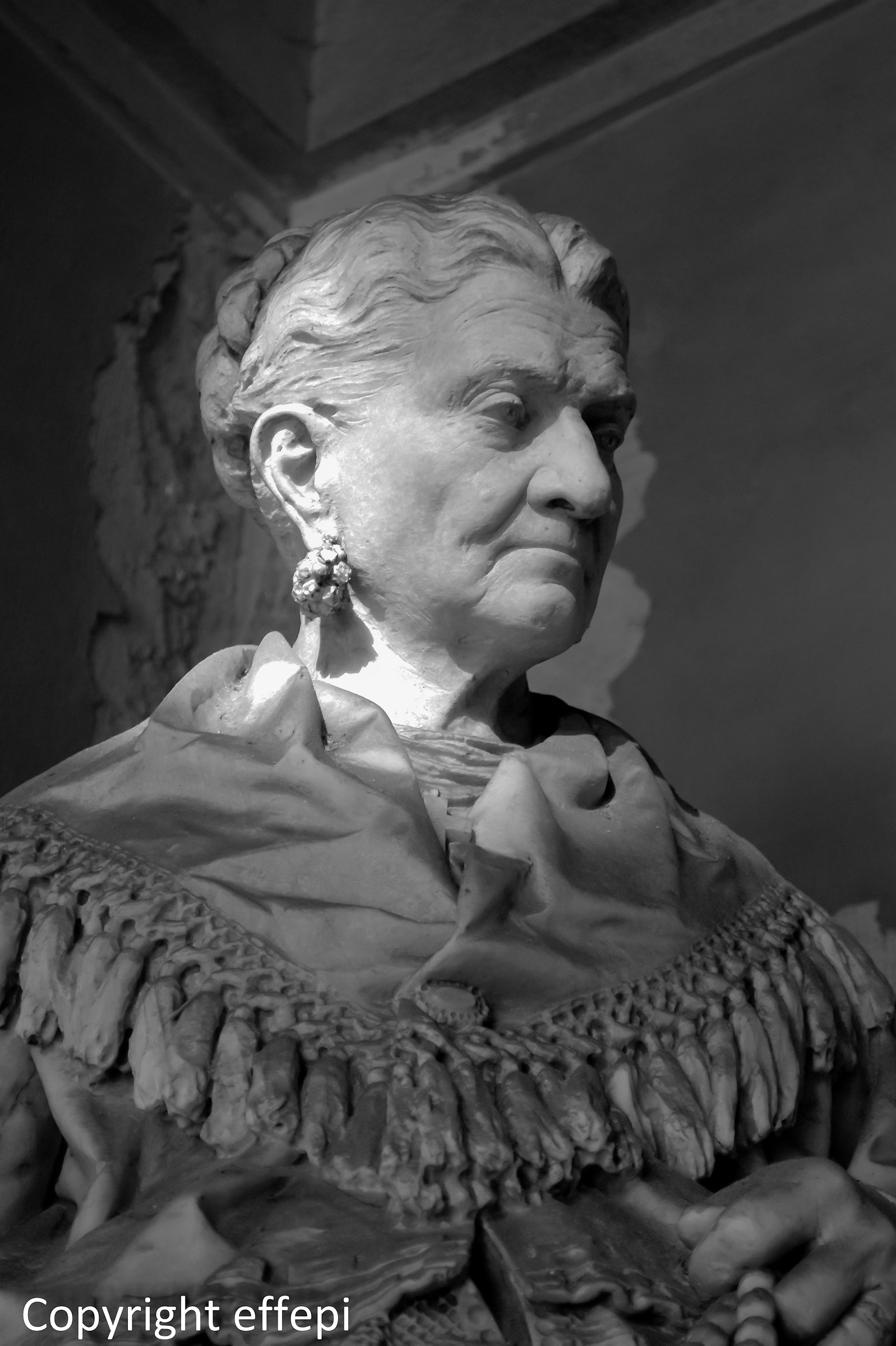 Tomba Caterina Campodonico (L.Orengo 1881)