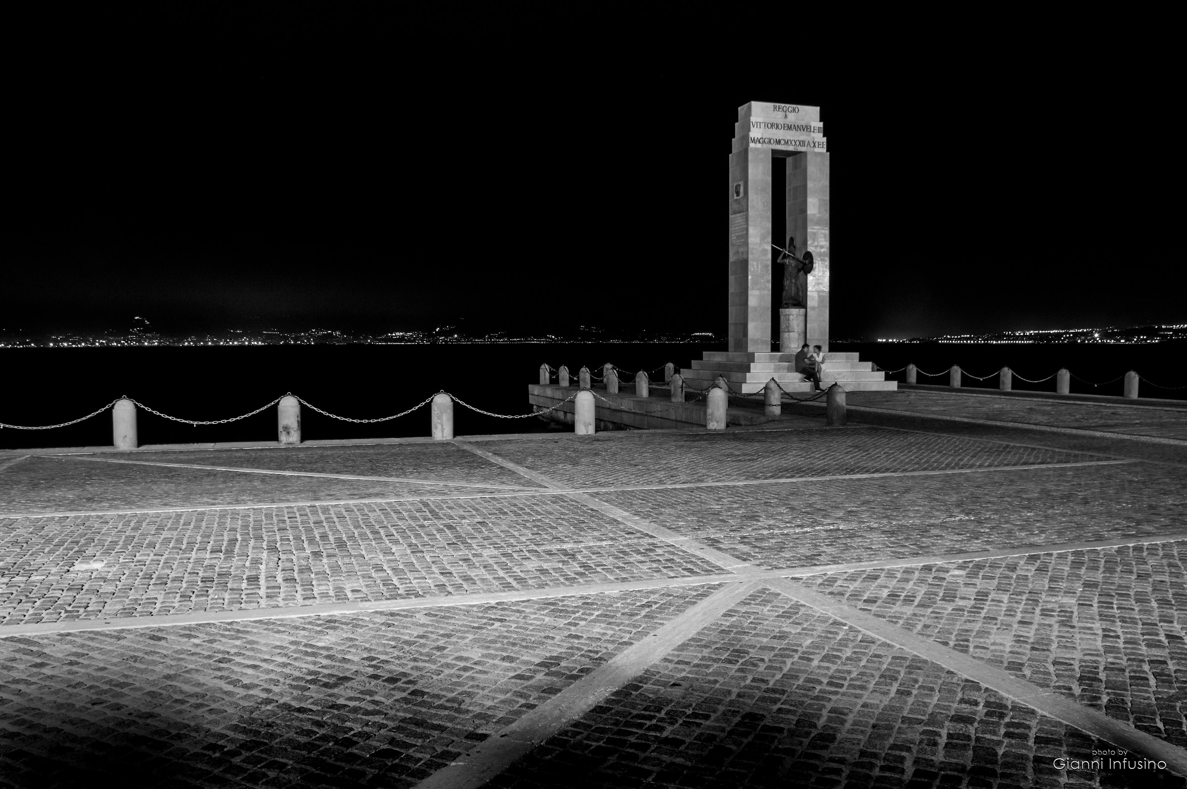 Monumento alla Dea Atena - RC