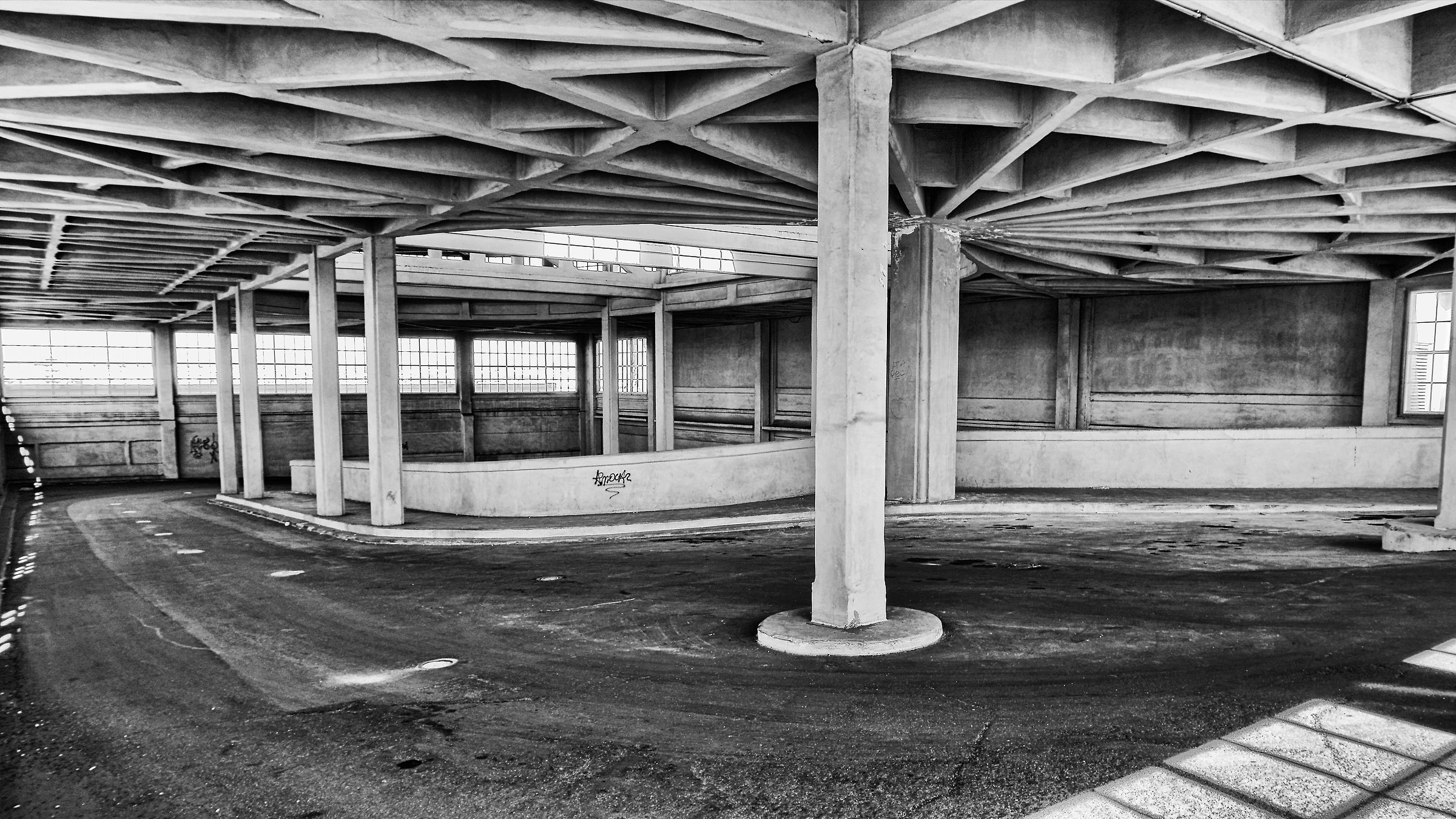 towards the runway bullion