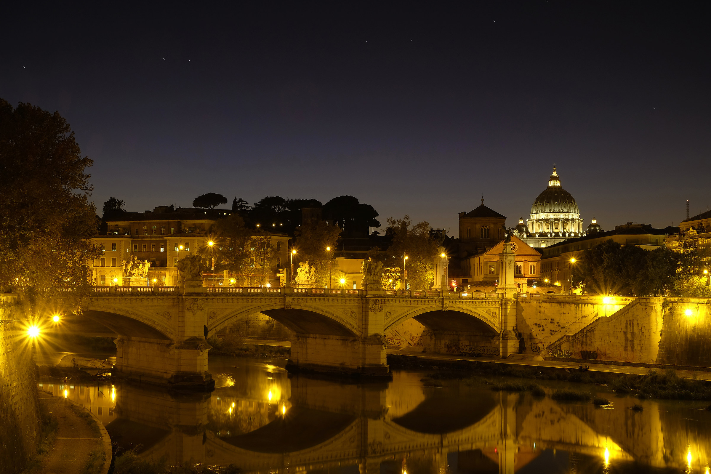 Tiber by night