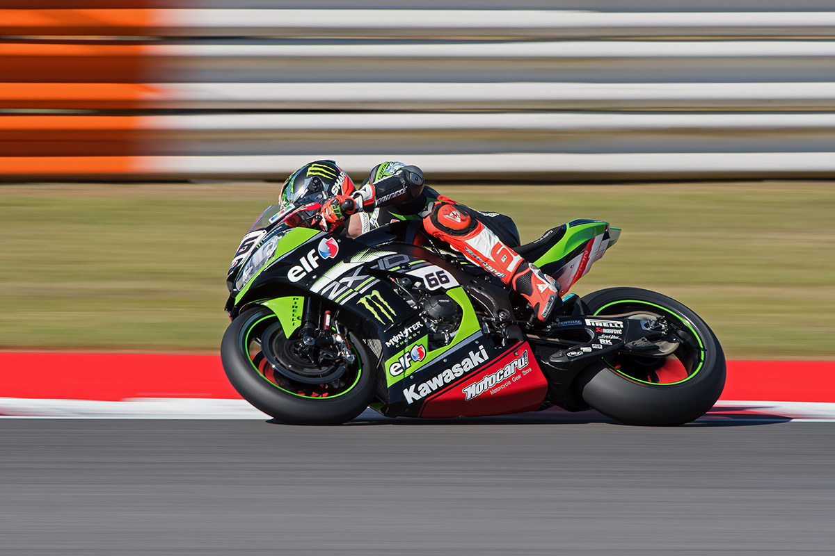 Tom Sykes panning