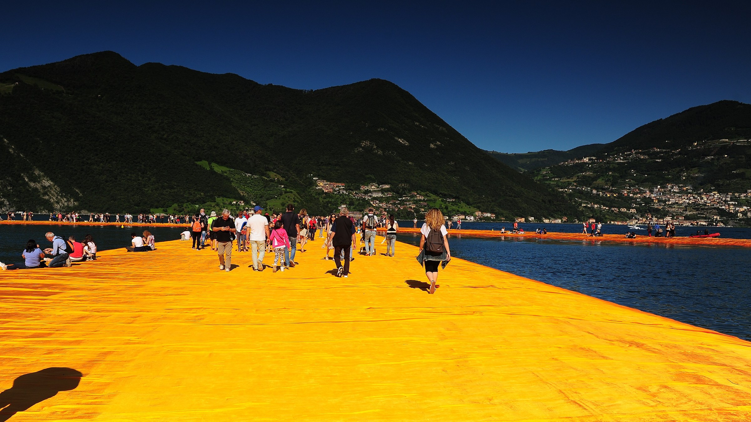 Floating Piers