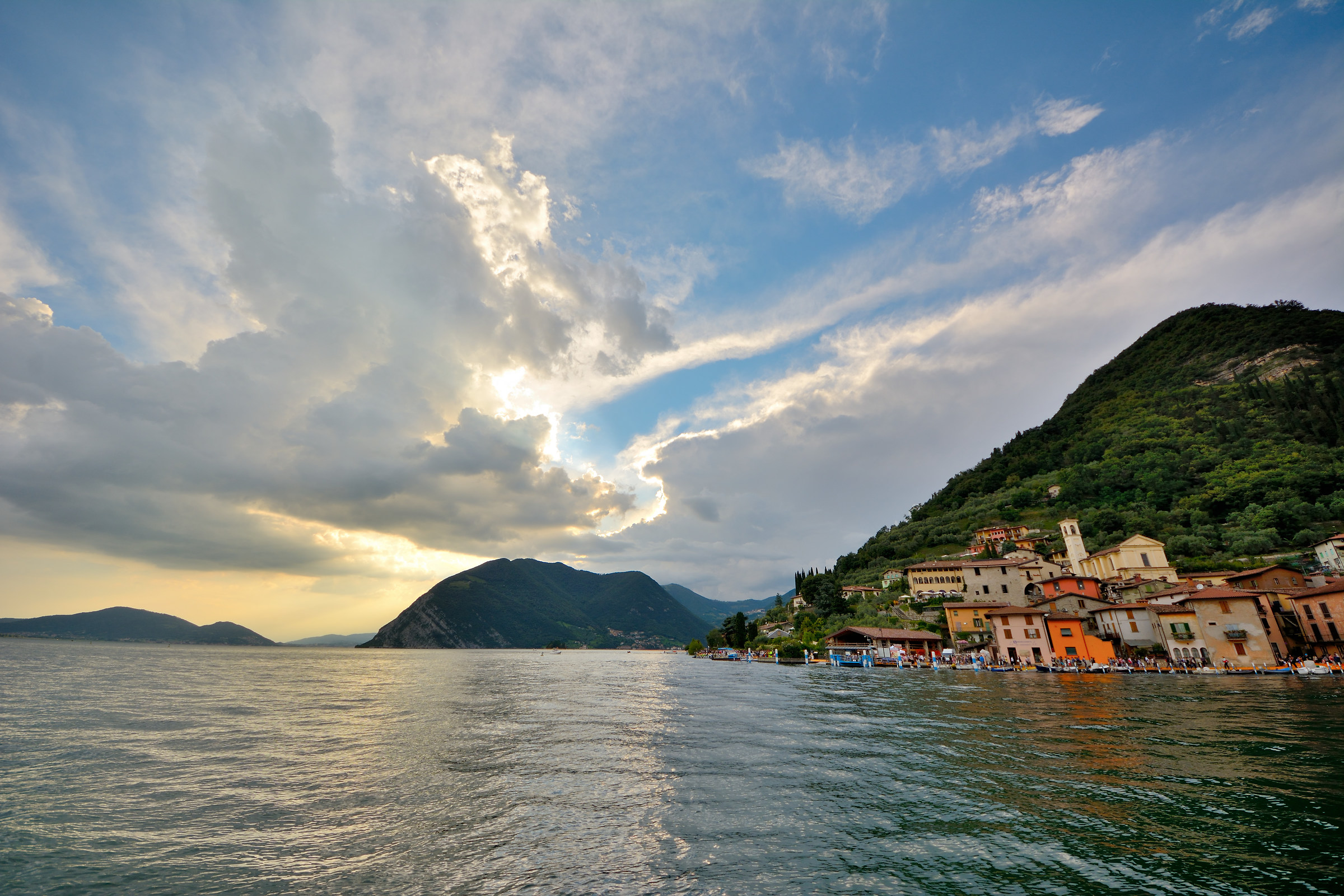 Peschiera Maraglio from the boat