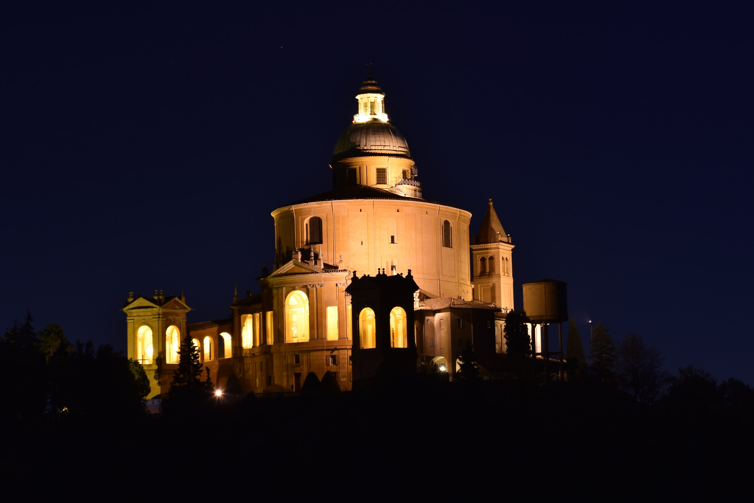 san luca alla sera