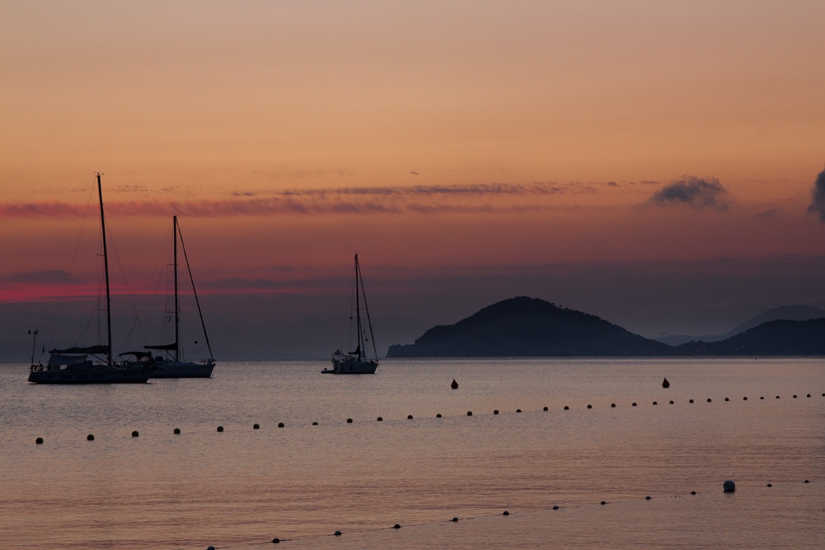 prime luci  a marciana marina