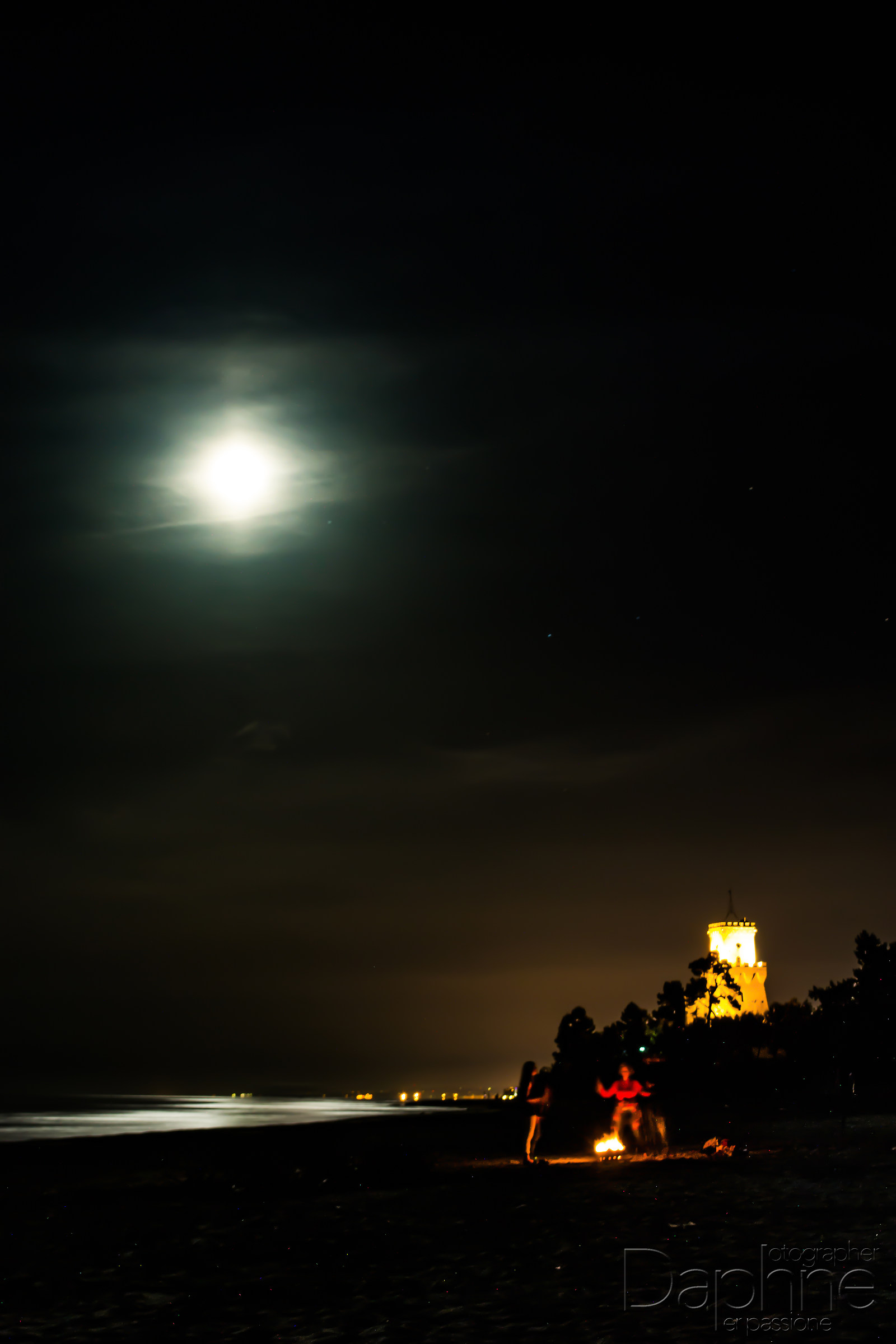Falò sotto la luna