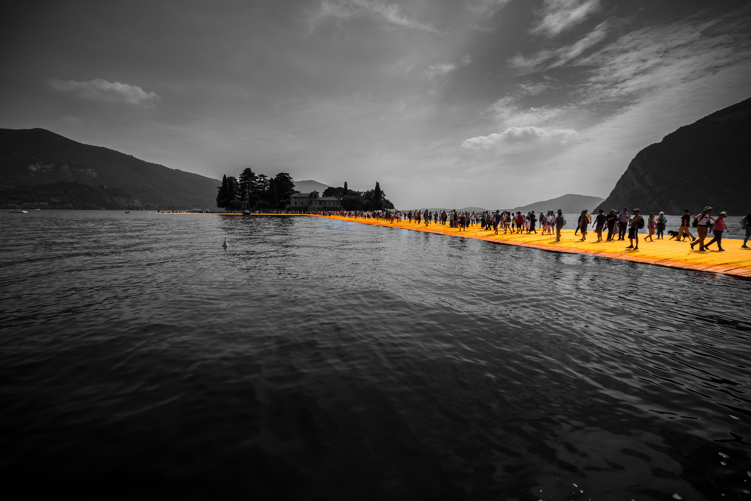 The Floating Piers - Christo e Jeanne-Claude