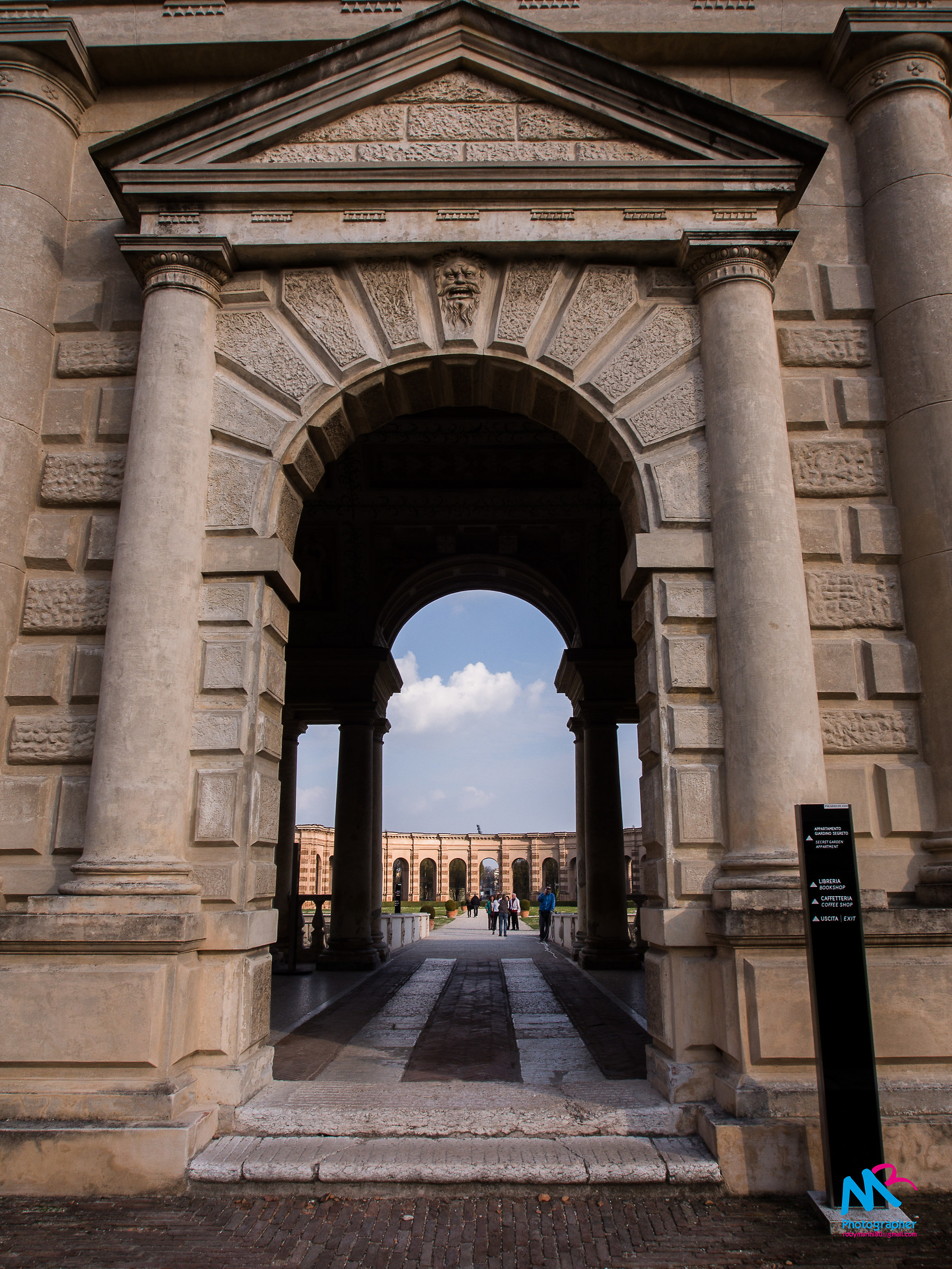 "Una finestra sul cortile"