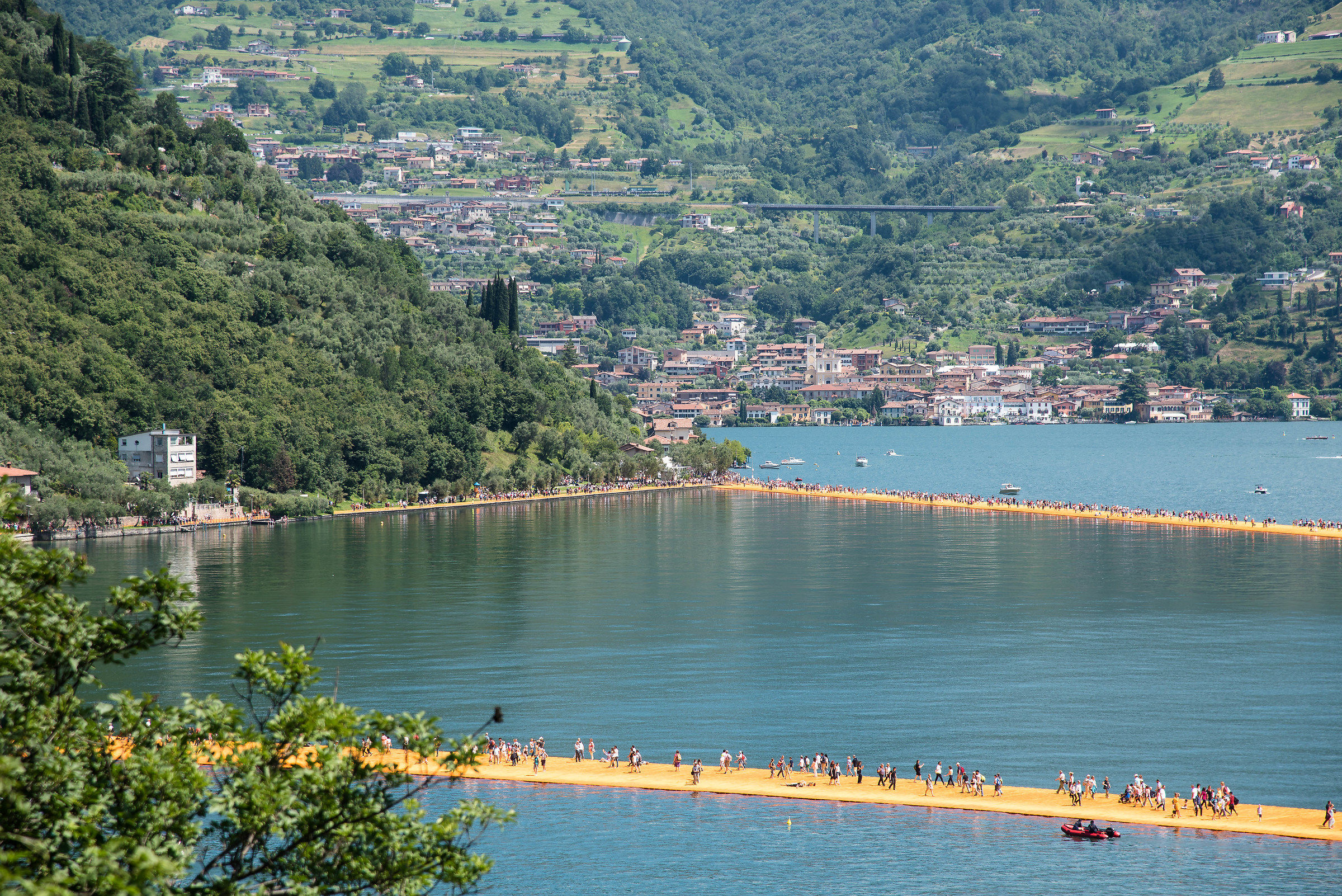 Christo bridge Montisola