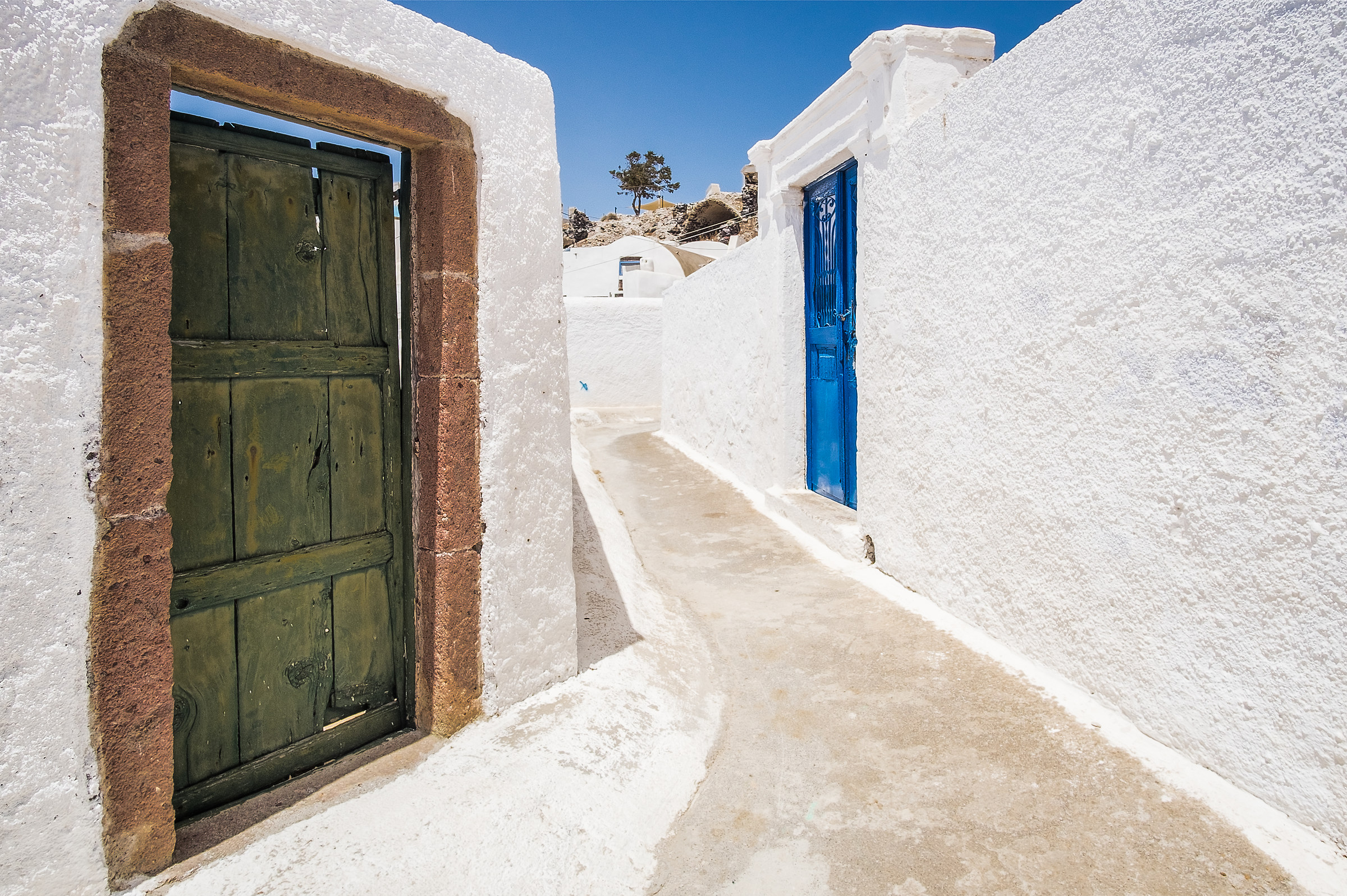 Porte a Pyrgos (Isola di Santorini)