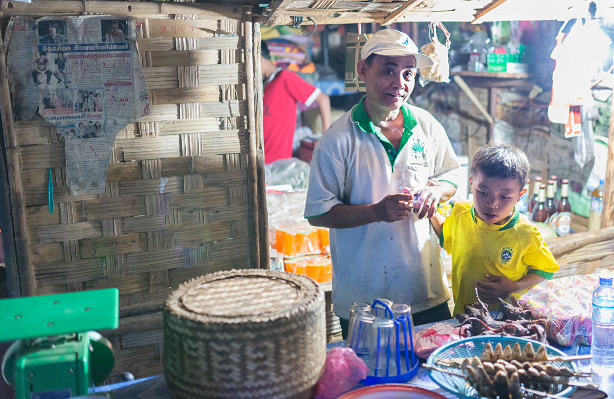Night market , Laos