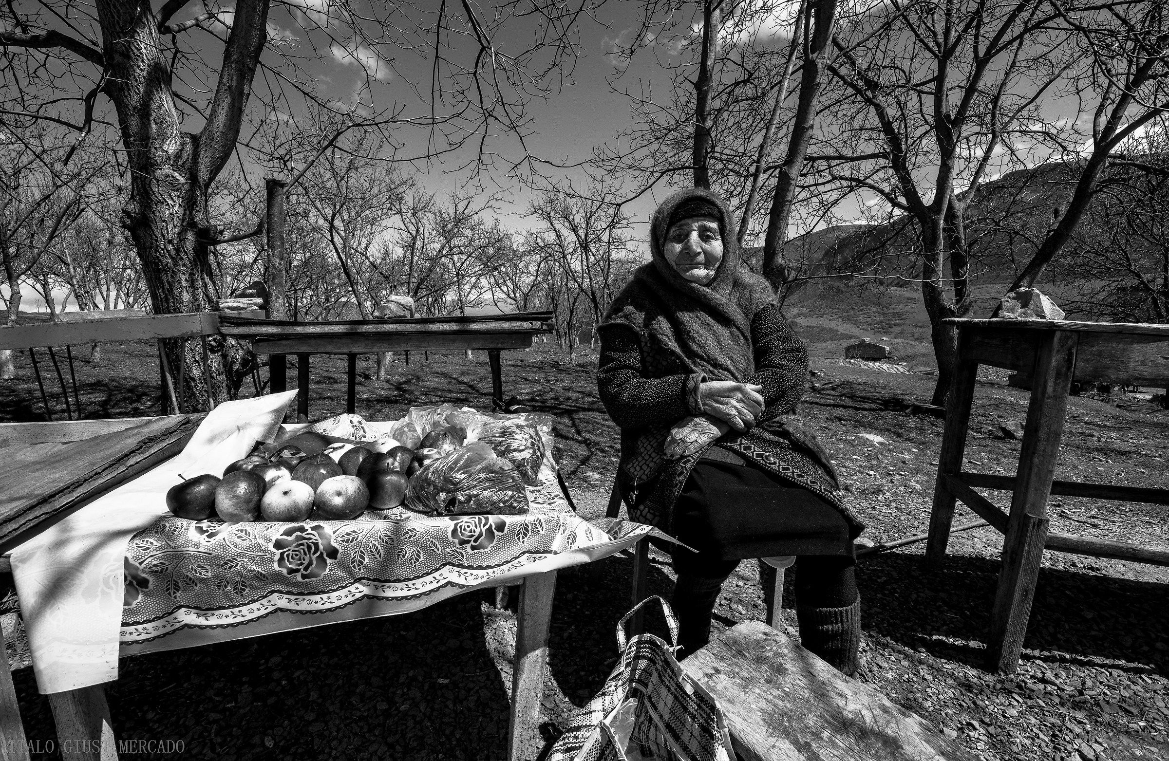 The seller of Tatev apples