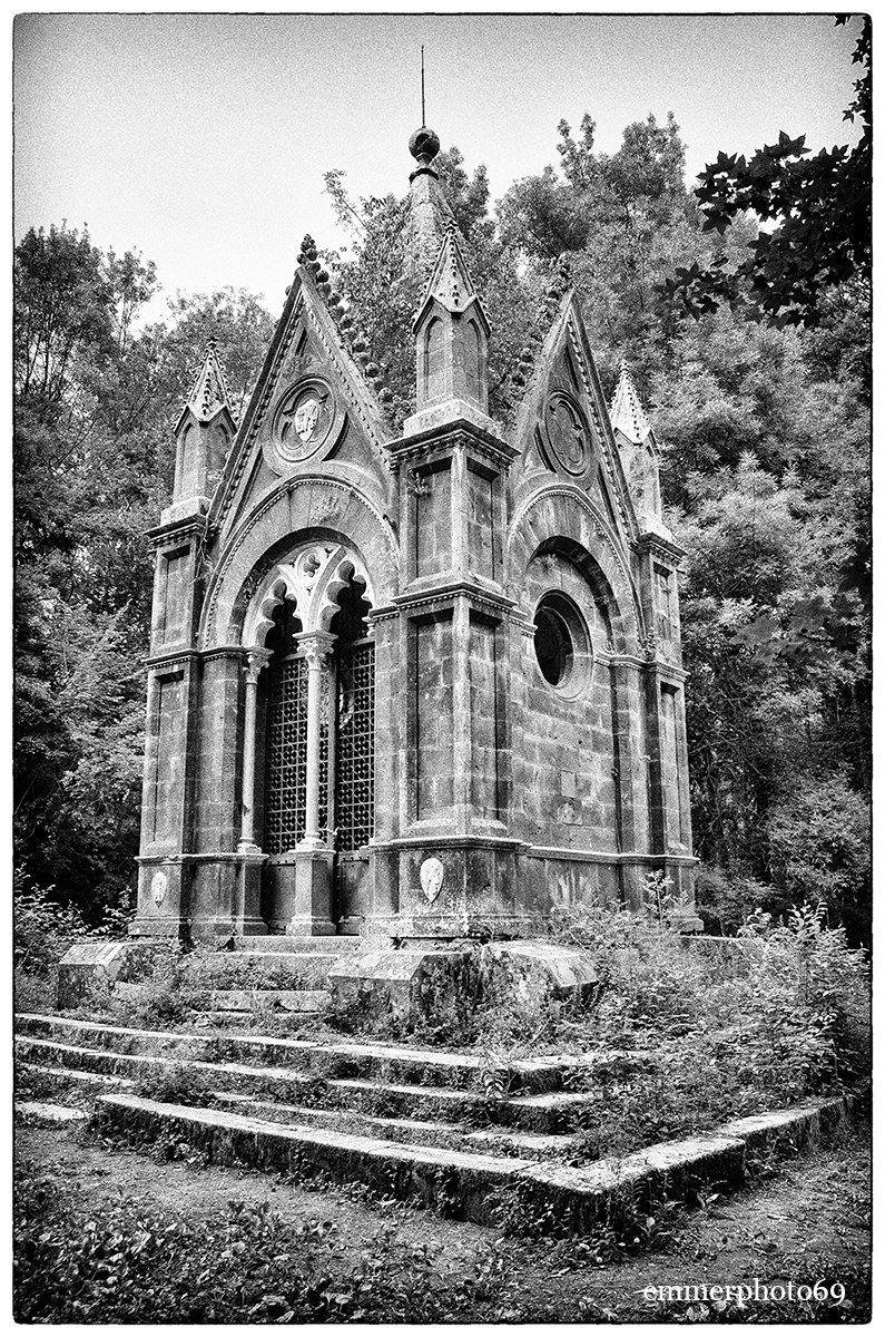 Mausoleum Cahen 1