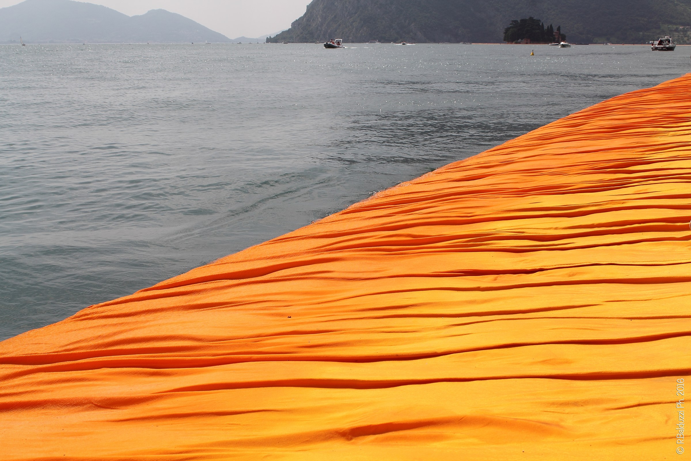 The Floating piers