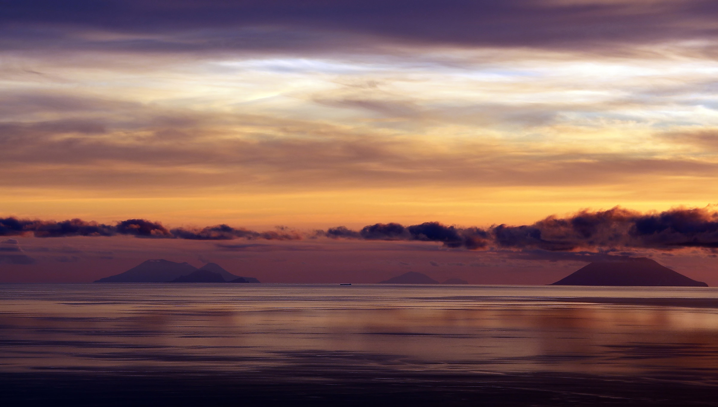 Aeolian sunset from Gizzeria 2