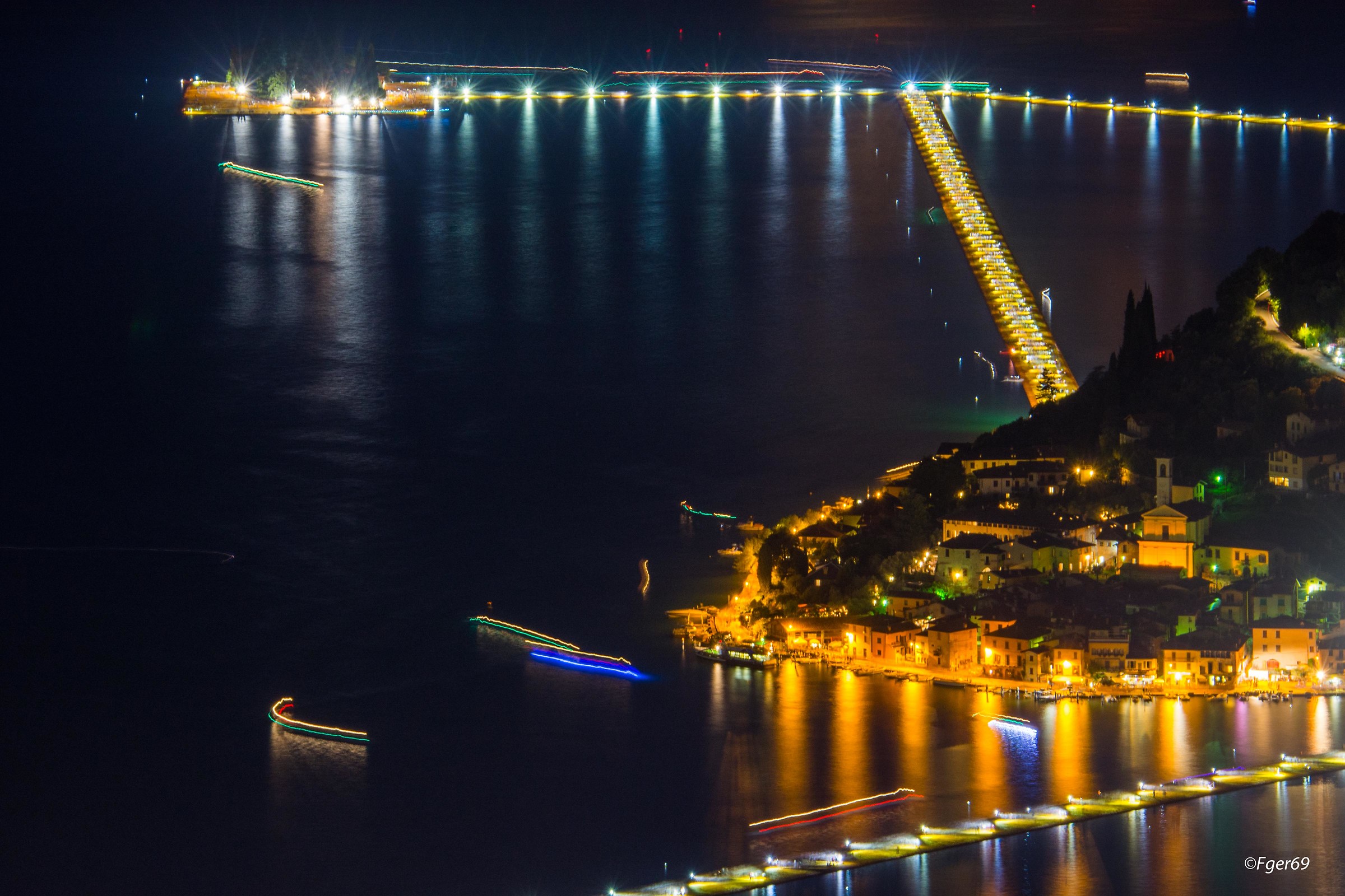 Peschiera Maraglio and the bridge