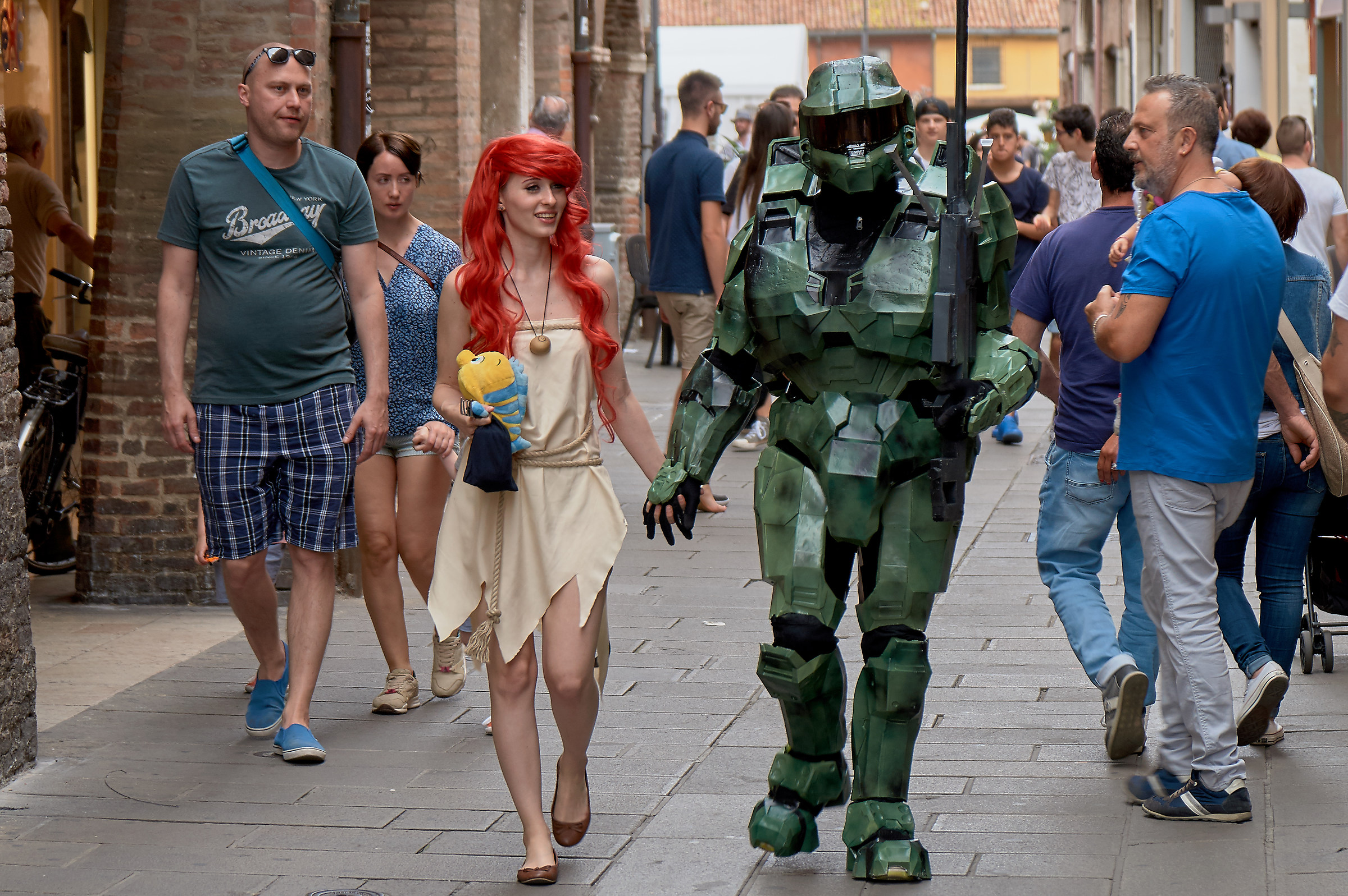 The future and the past at the hands