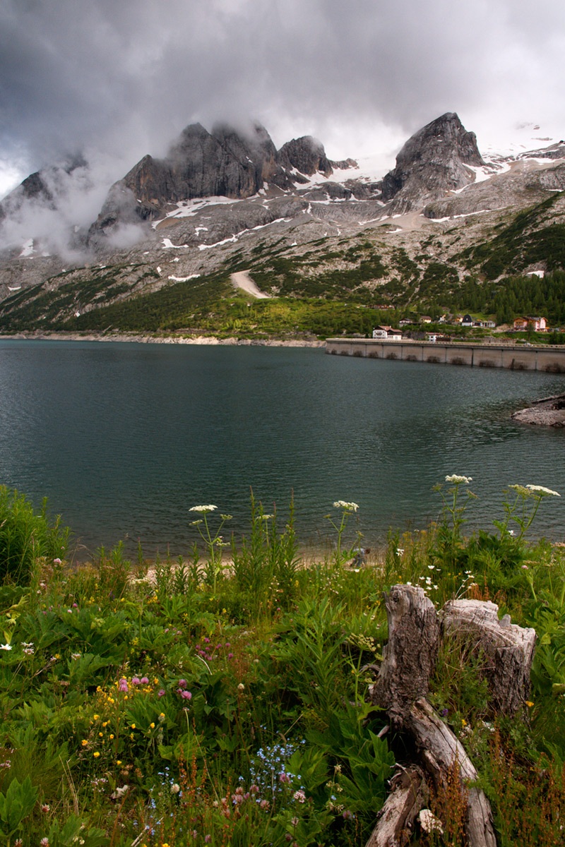 Lago di Fedaia