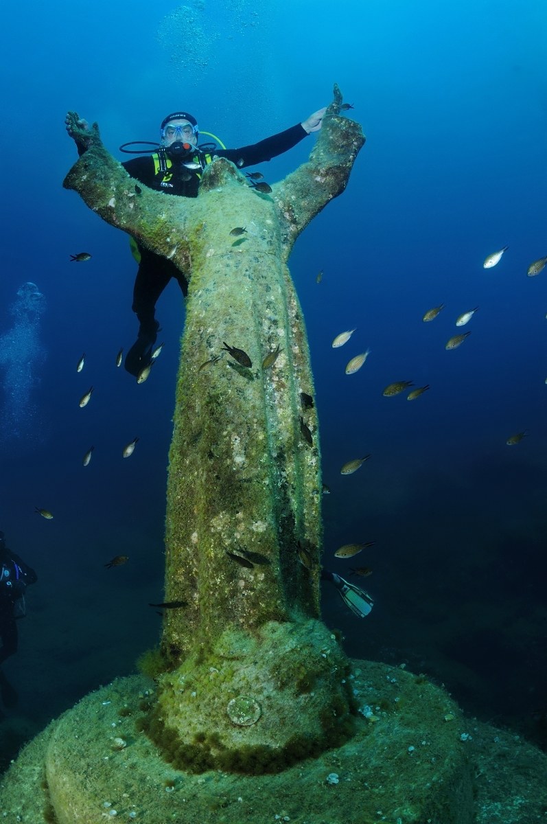 Christ of the Deep. san Fruttuoso