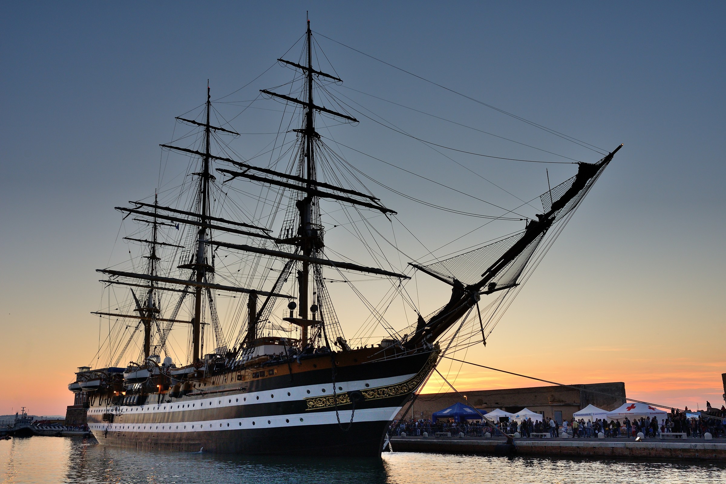 "Amerigo Vespucci" ad Ancona