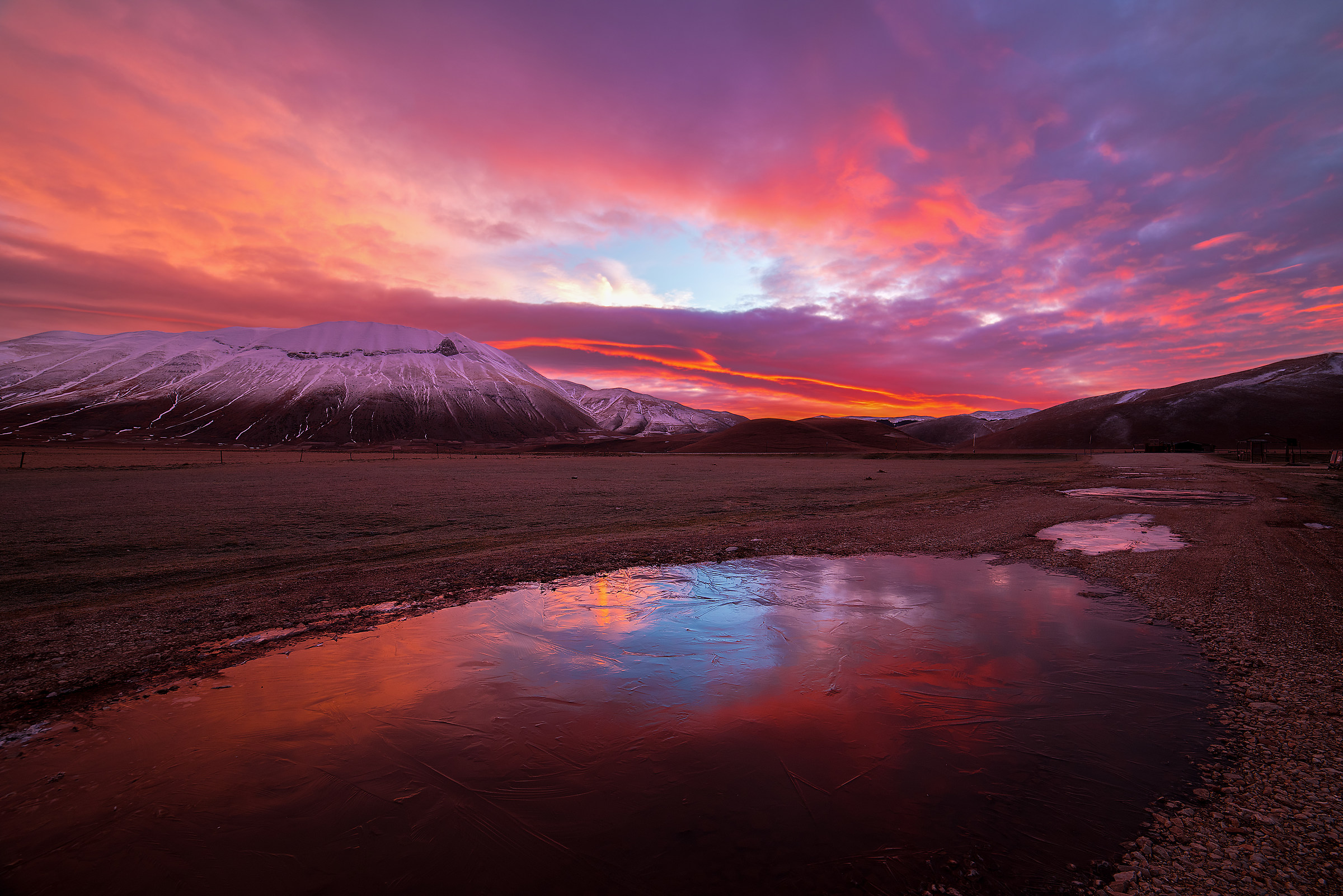 Winter sunrise, Castelluccio