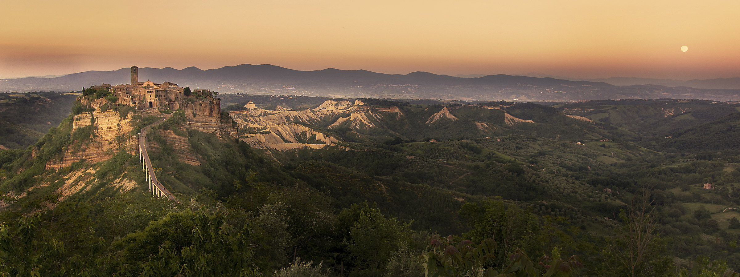 Civita e la luna