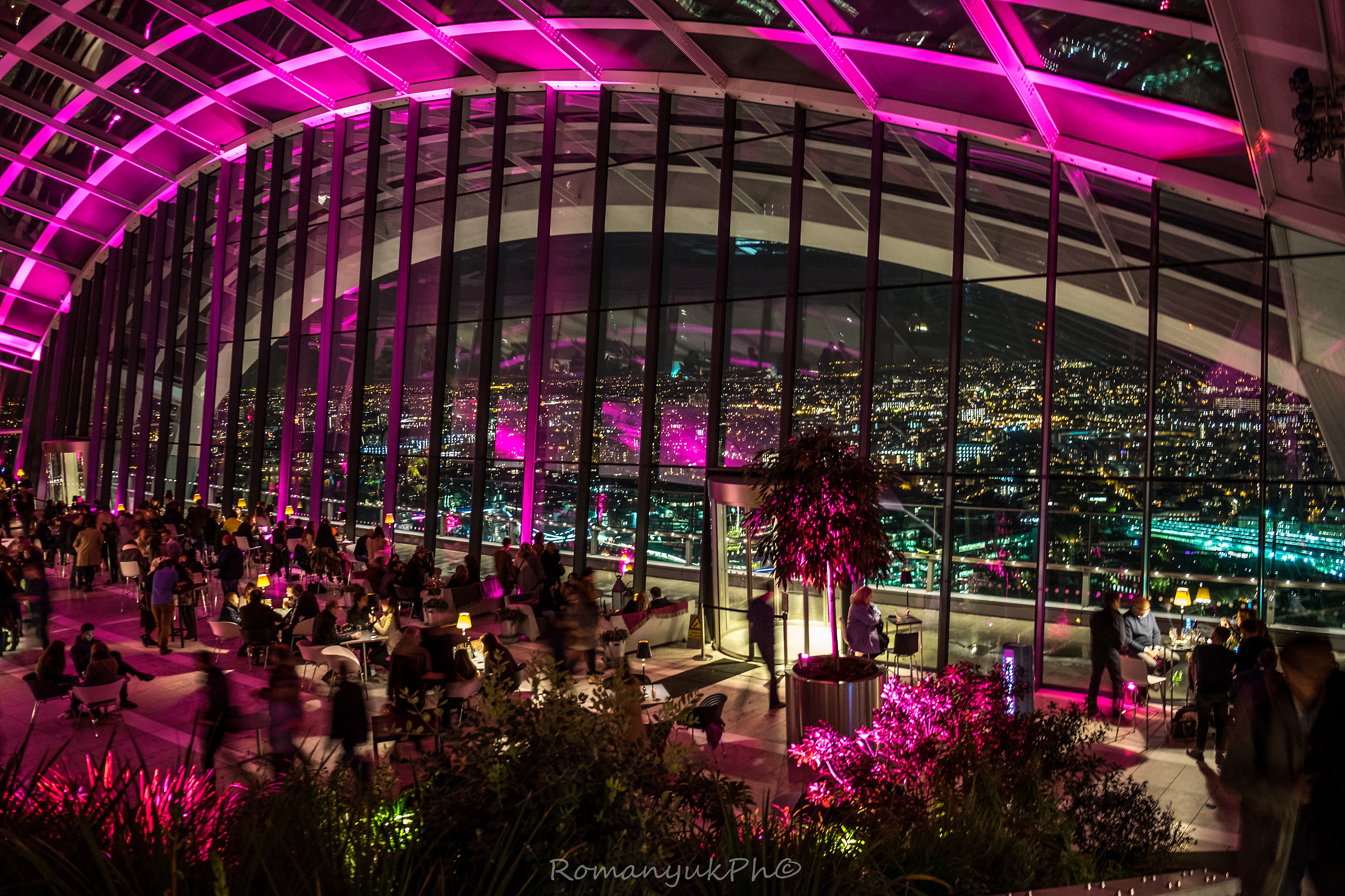 Eating with views across London