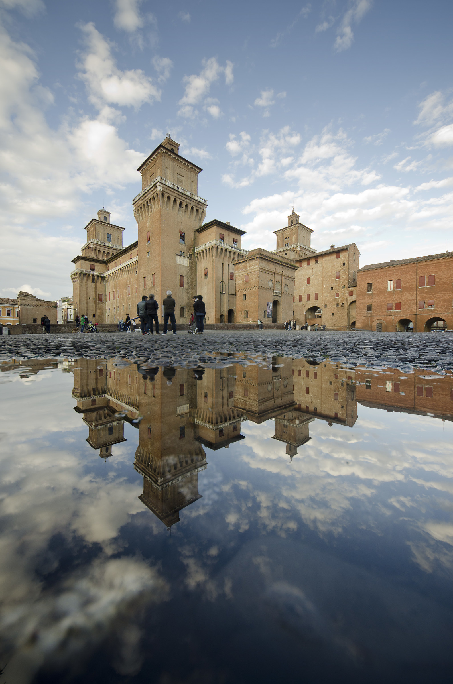 cities in the mirror Ferrara1
