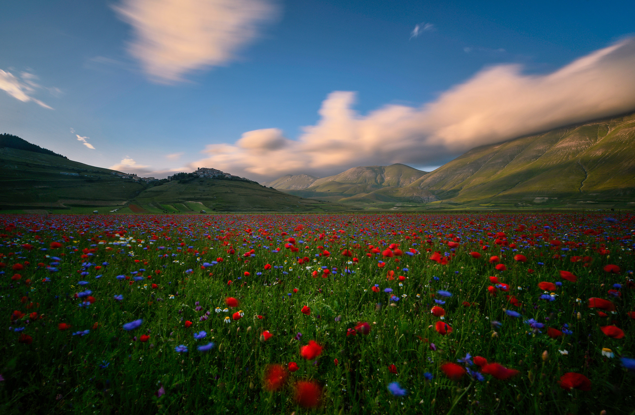 At the foot of Castelluccio