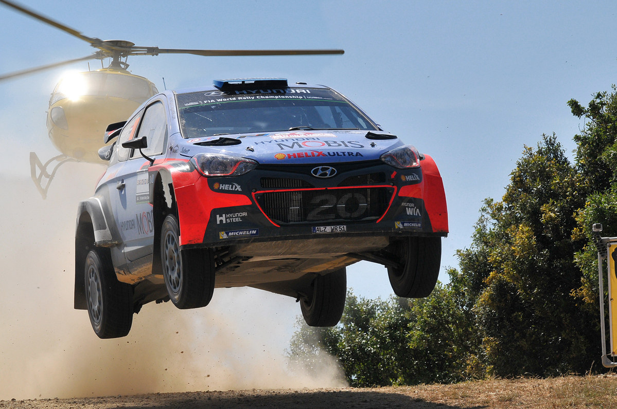 Now I give you ... so much polvereeee ..