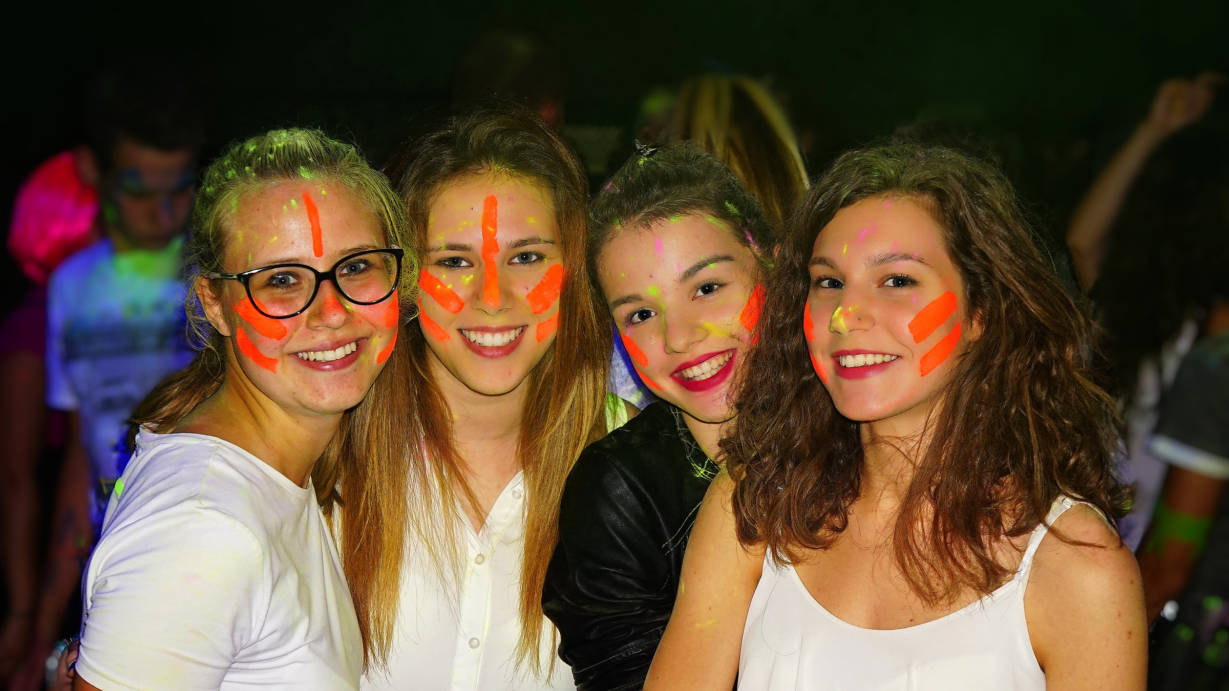 Carefree to Fluo Party