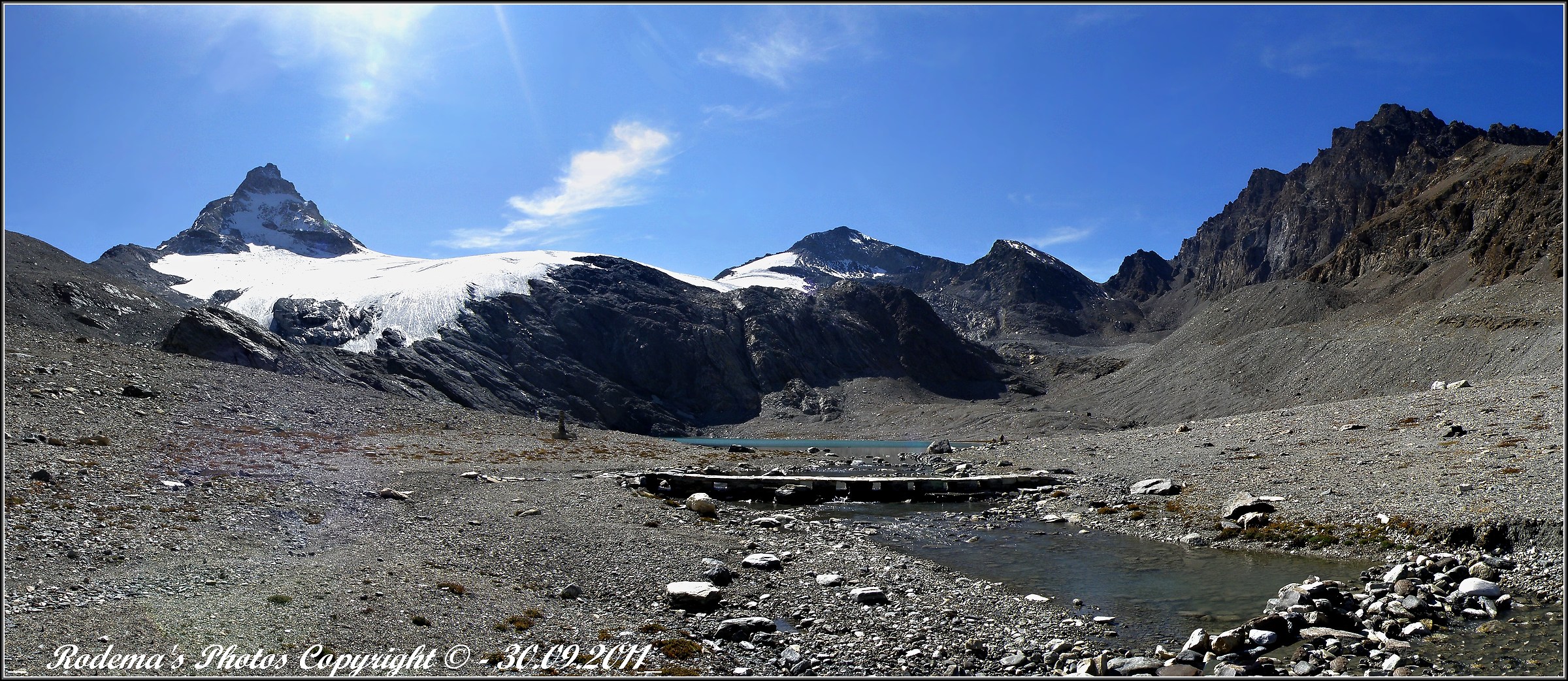 The Granta Parey smiles