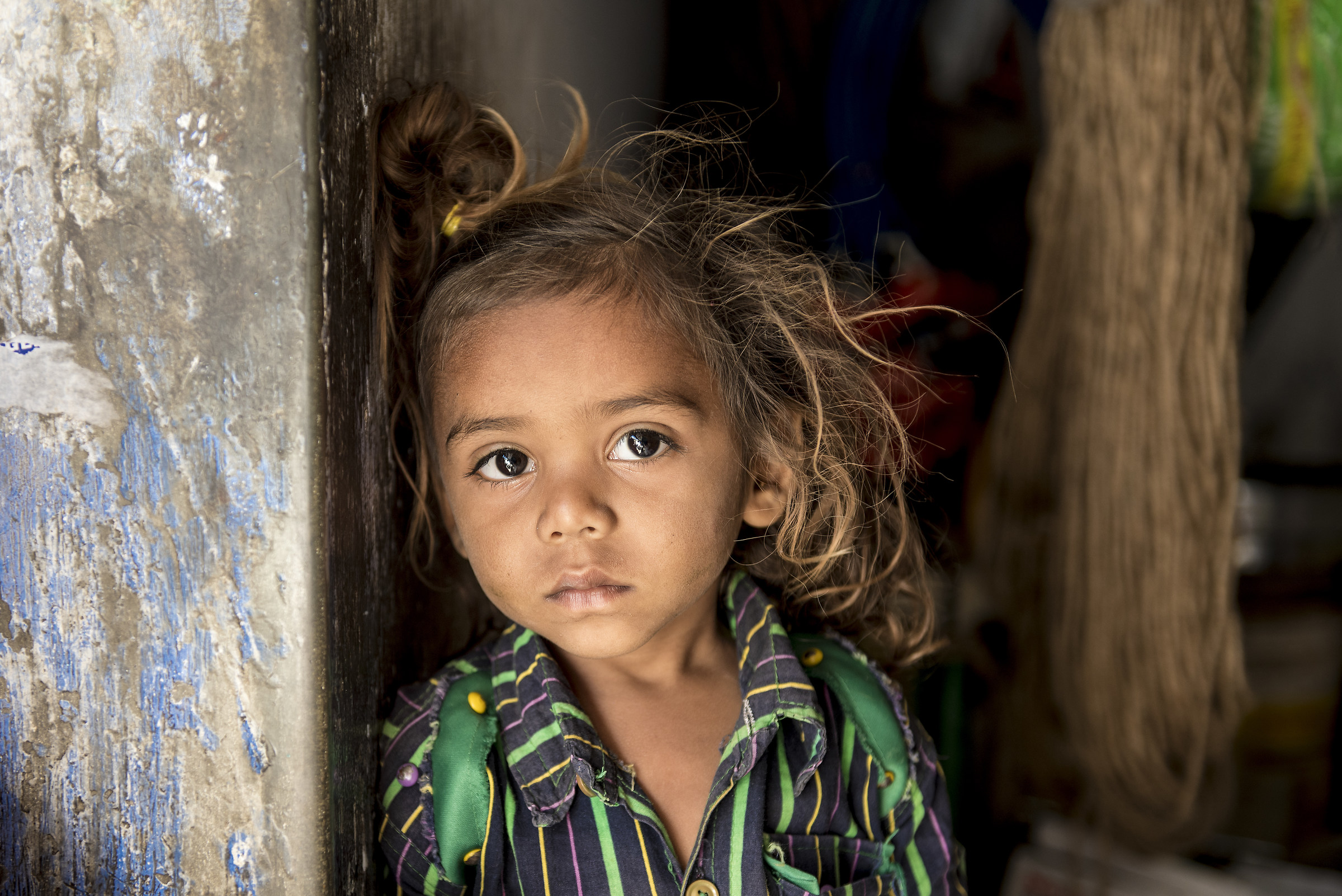 Gujarat : Bimba curiosa...