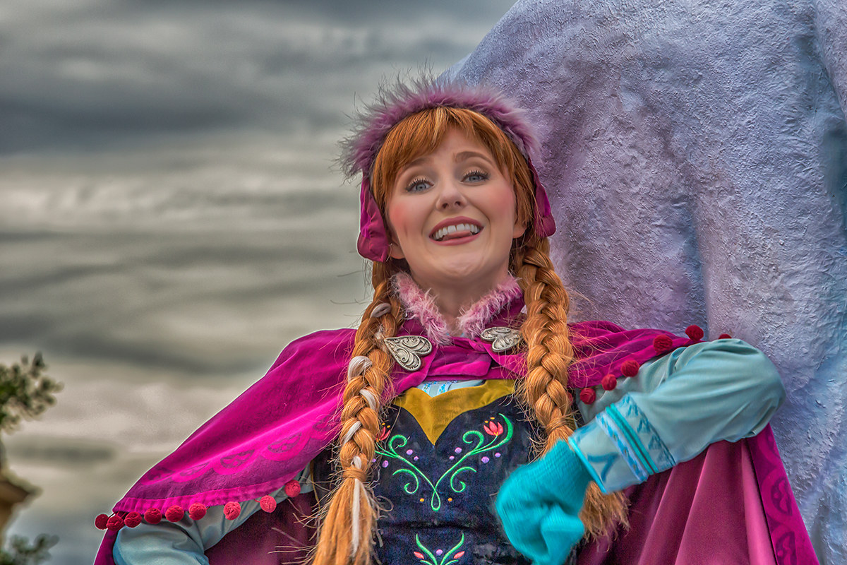 Disneyland Paris Frozen Princess Anne