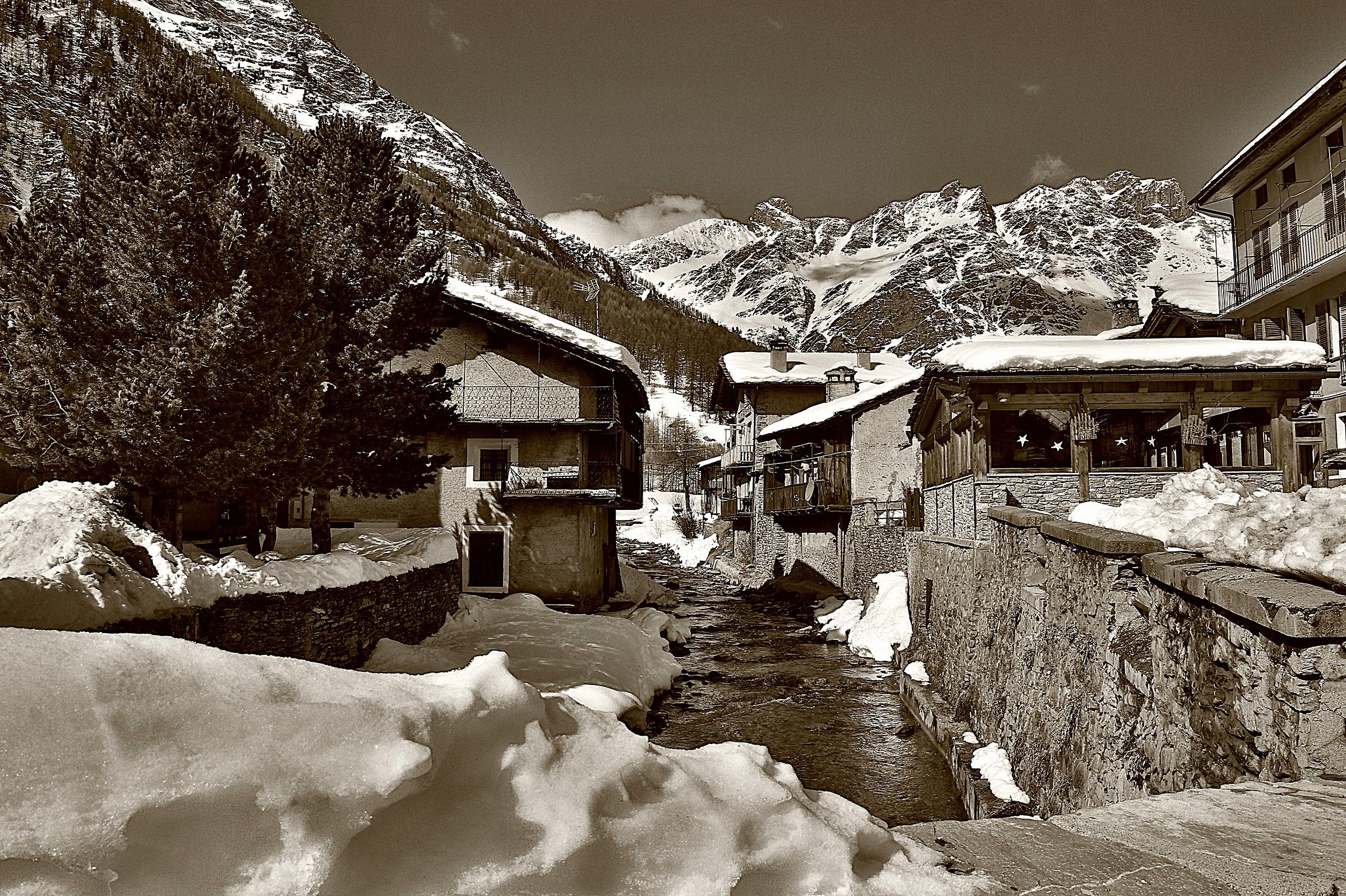 Winter in Pontechianale