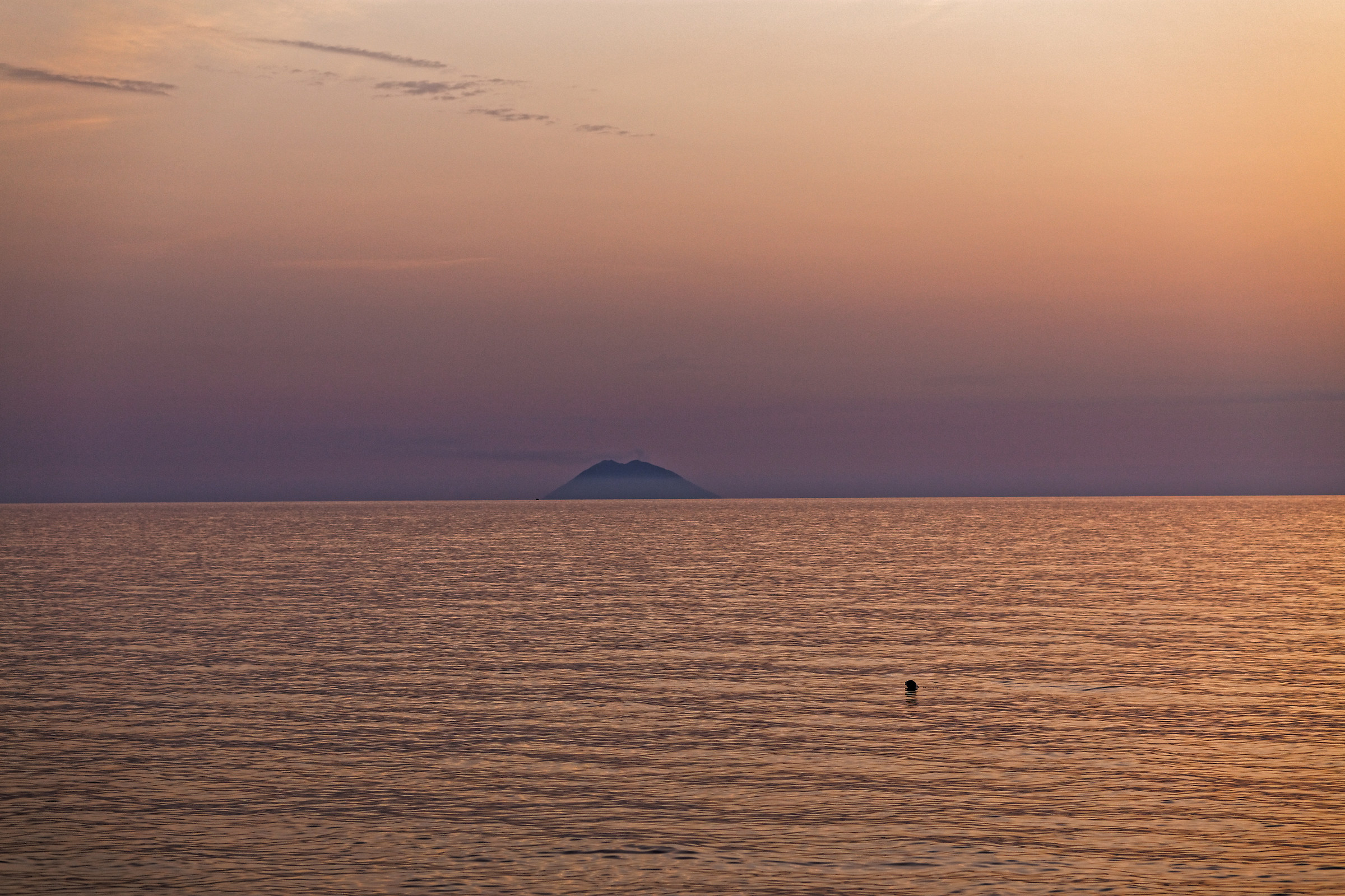 Tramonto da Zambrone (vv) con Stromboli