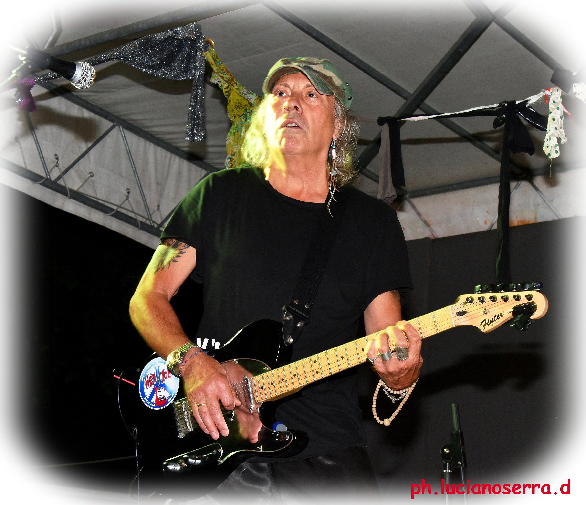 Ricky Portera ... guest of maroones