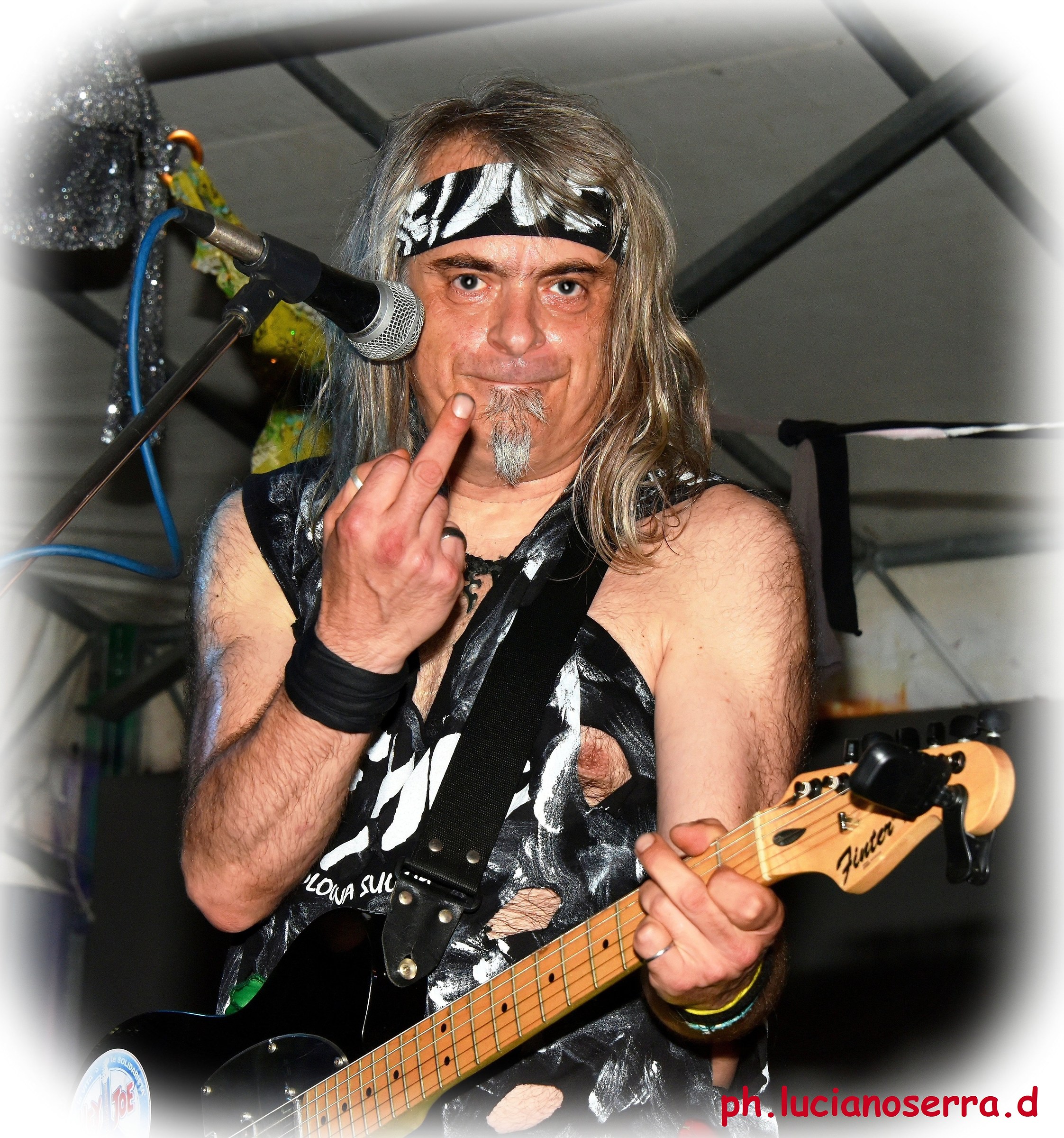 Typical greeting of good wishes ... from a maroones