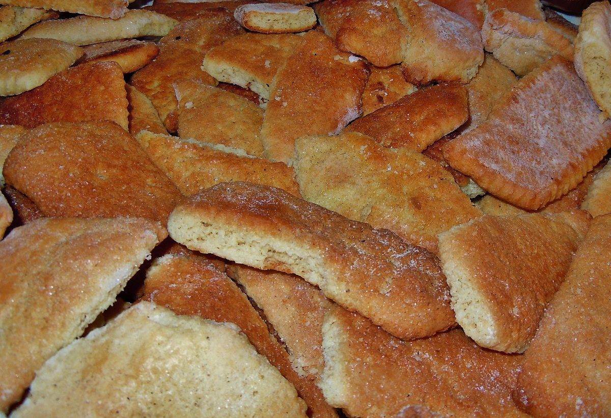 I biscotti cotti con forno a legna