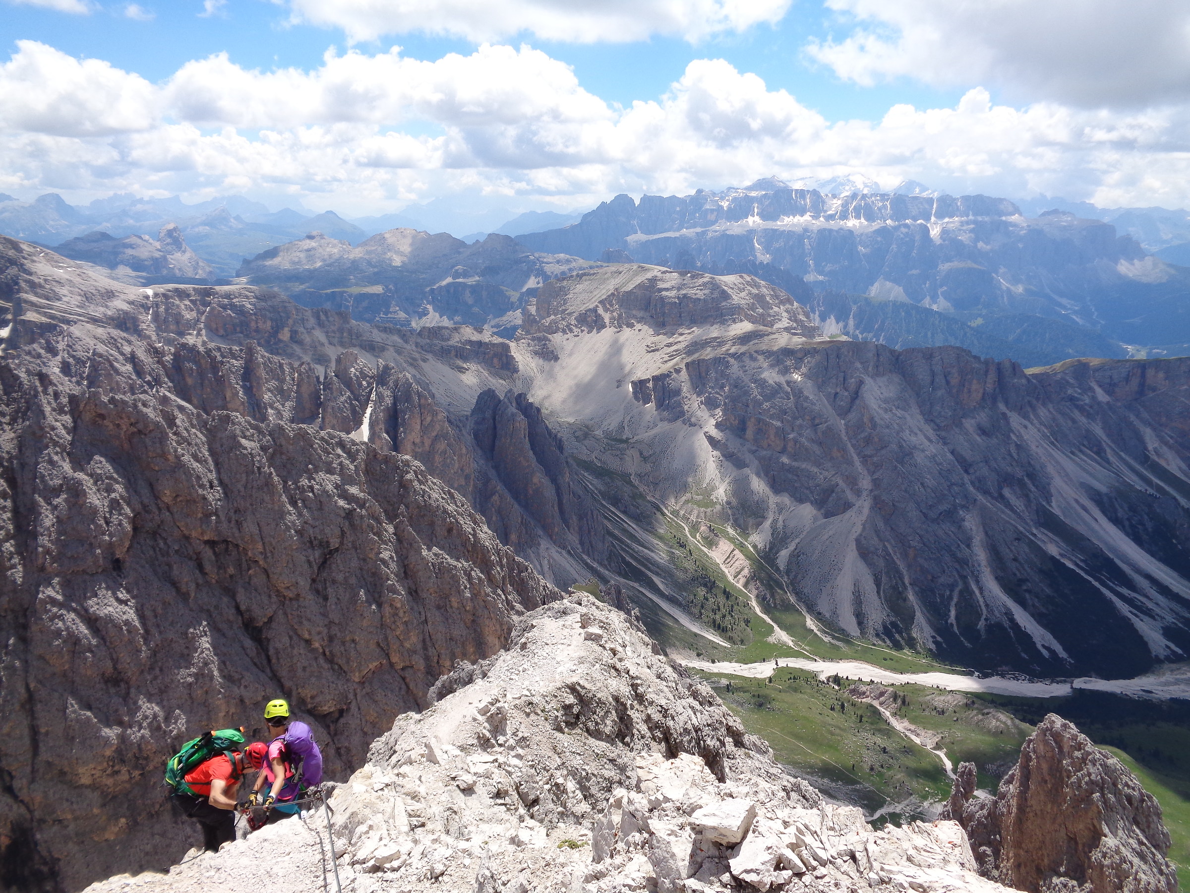 the descent from Sass Rigais