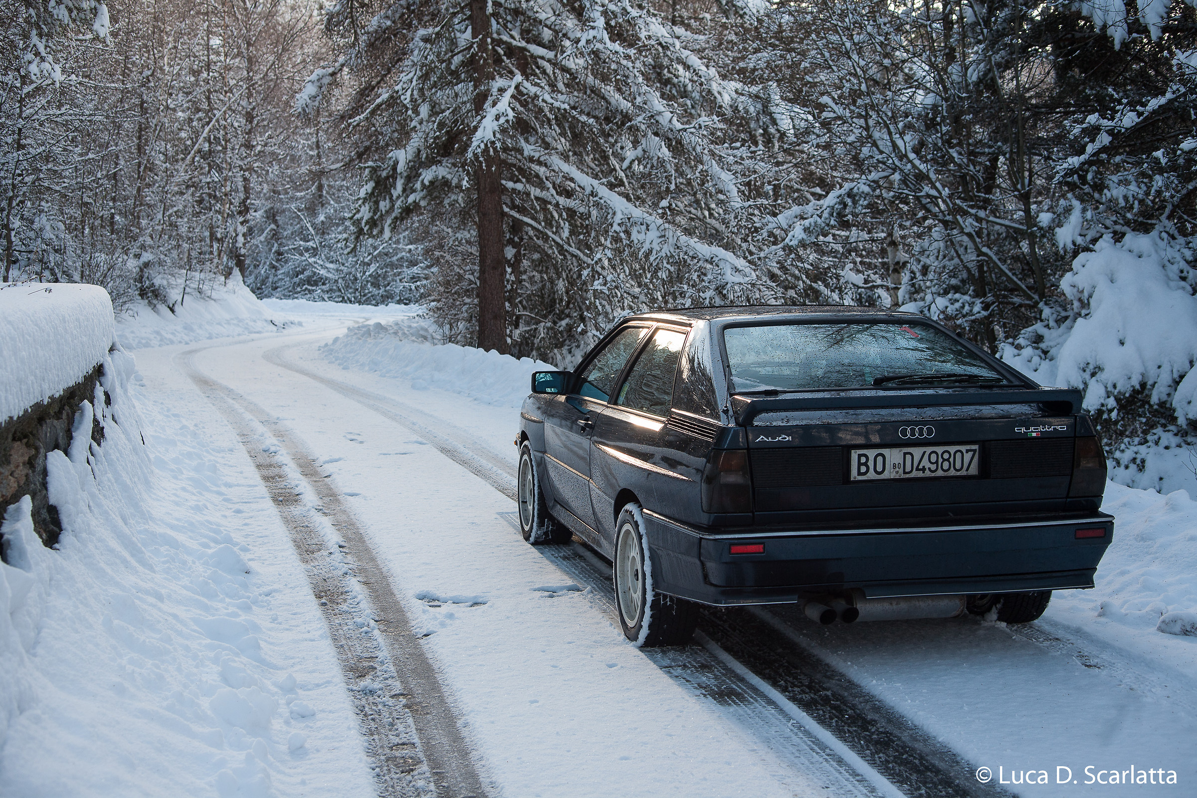 Strada innevata e Audi quattro tipo MB 1988 (2226cc-10V
