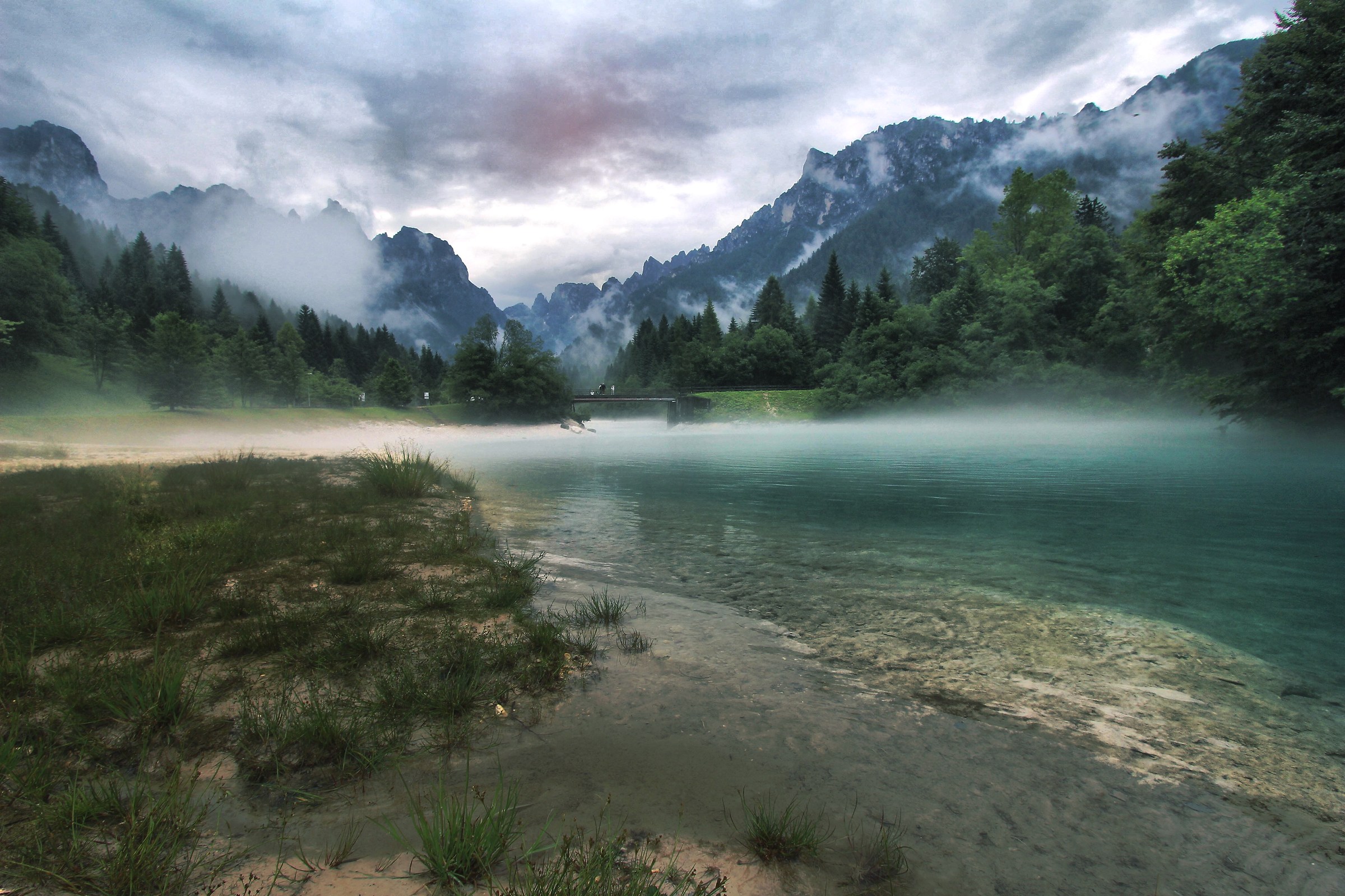 Nebbiolina sul laghetto..