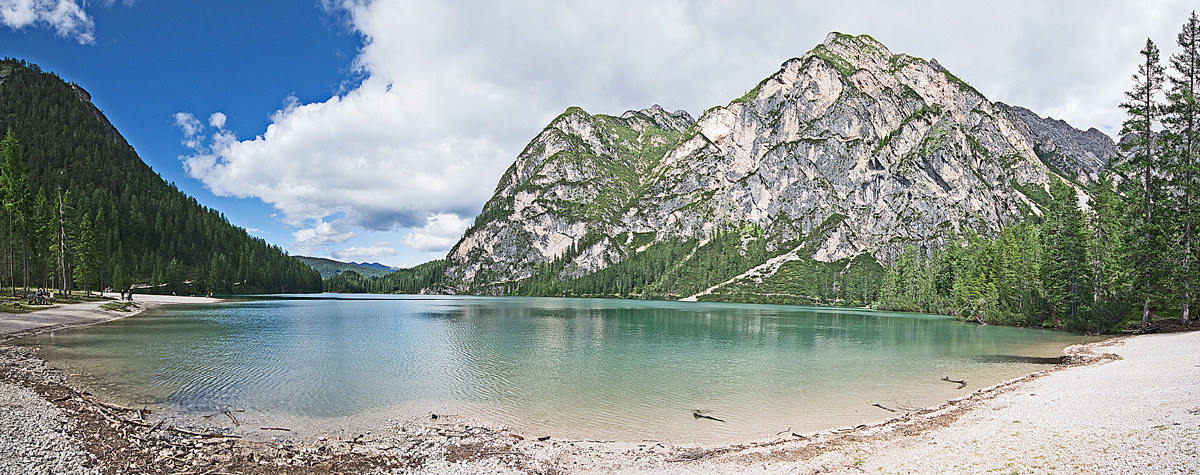 Overview Lake Braies