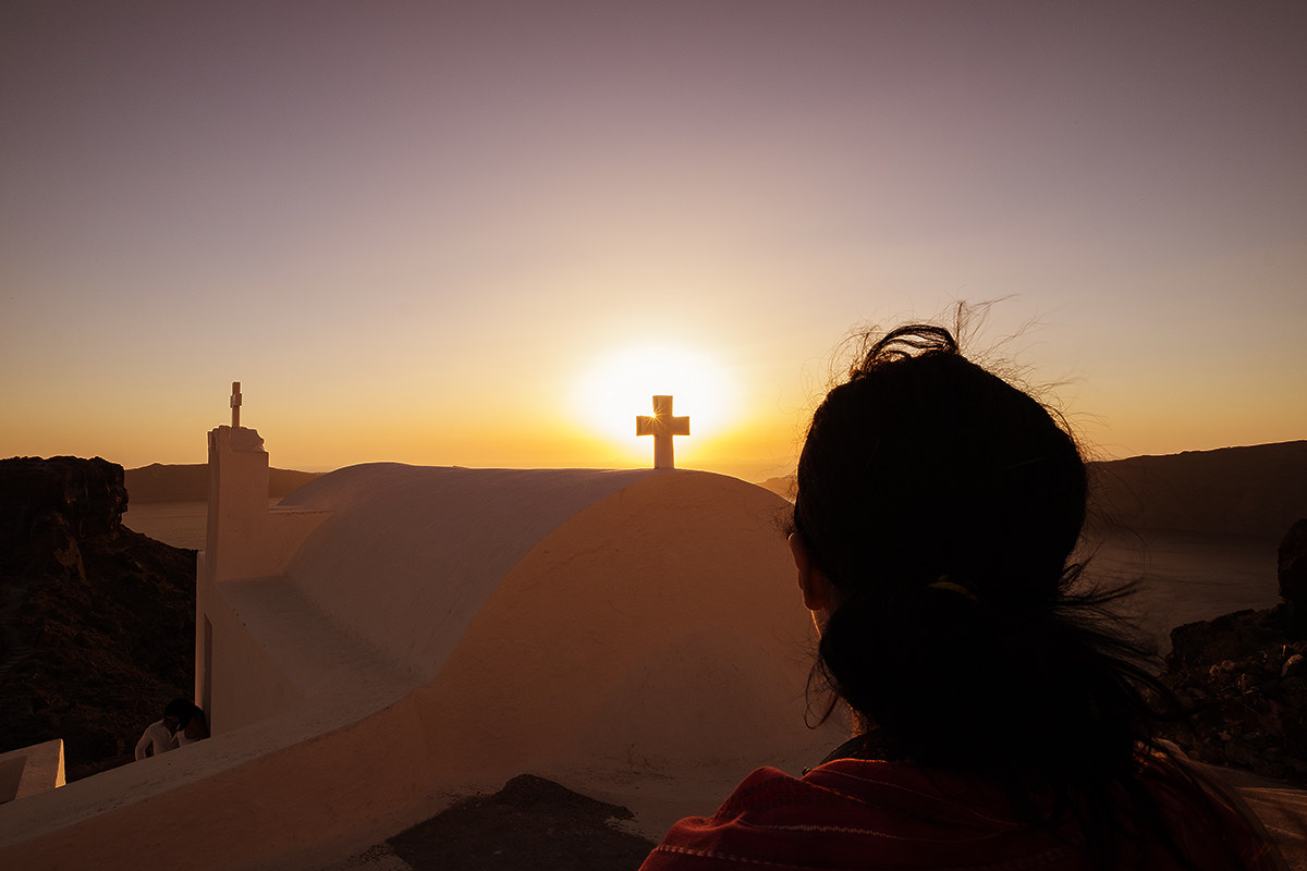 Between shades of light, dreams and looks