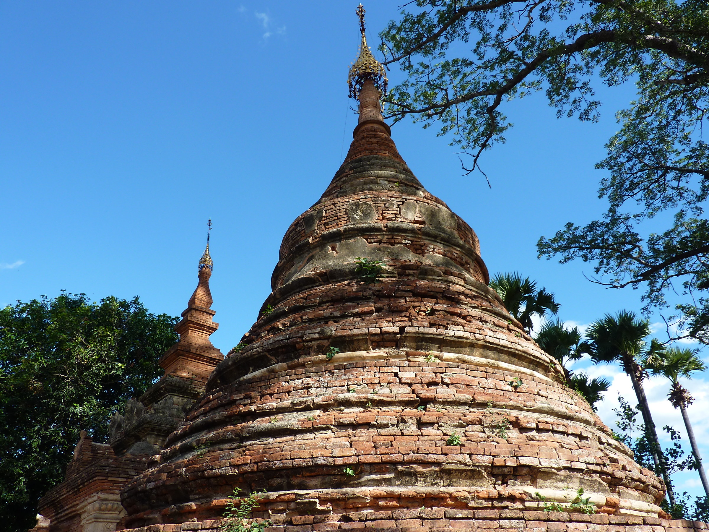 Ava (Inwa) _Yadana Hsimi Pagodas