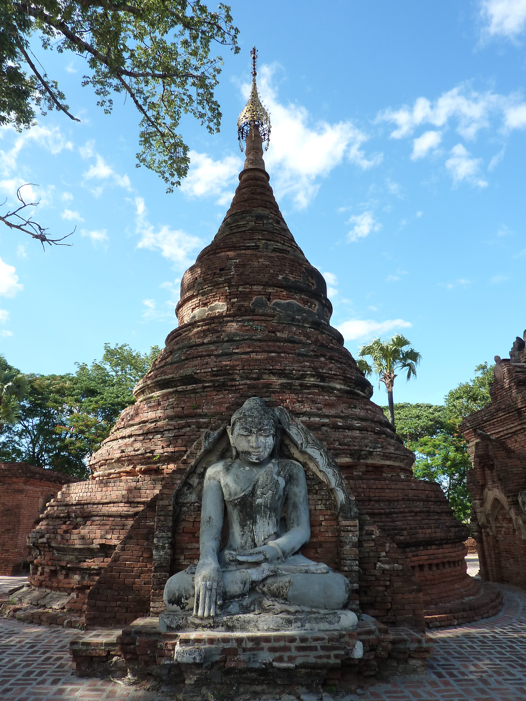Ava (Inwa) _Yadana Hsimi Pagodas