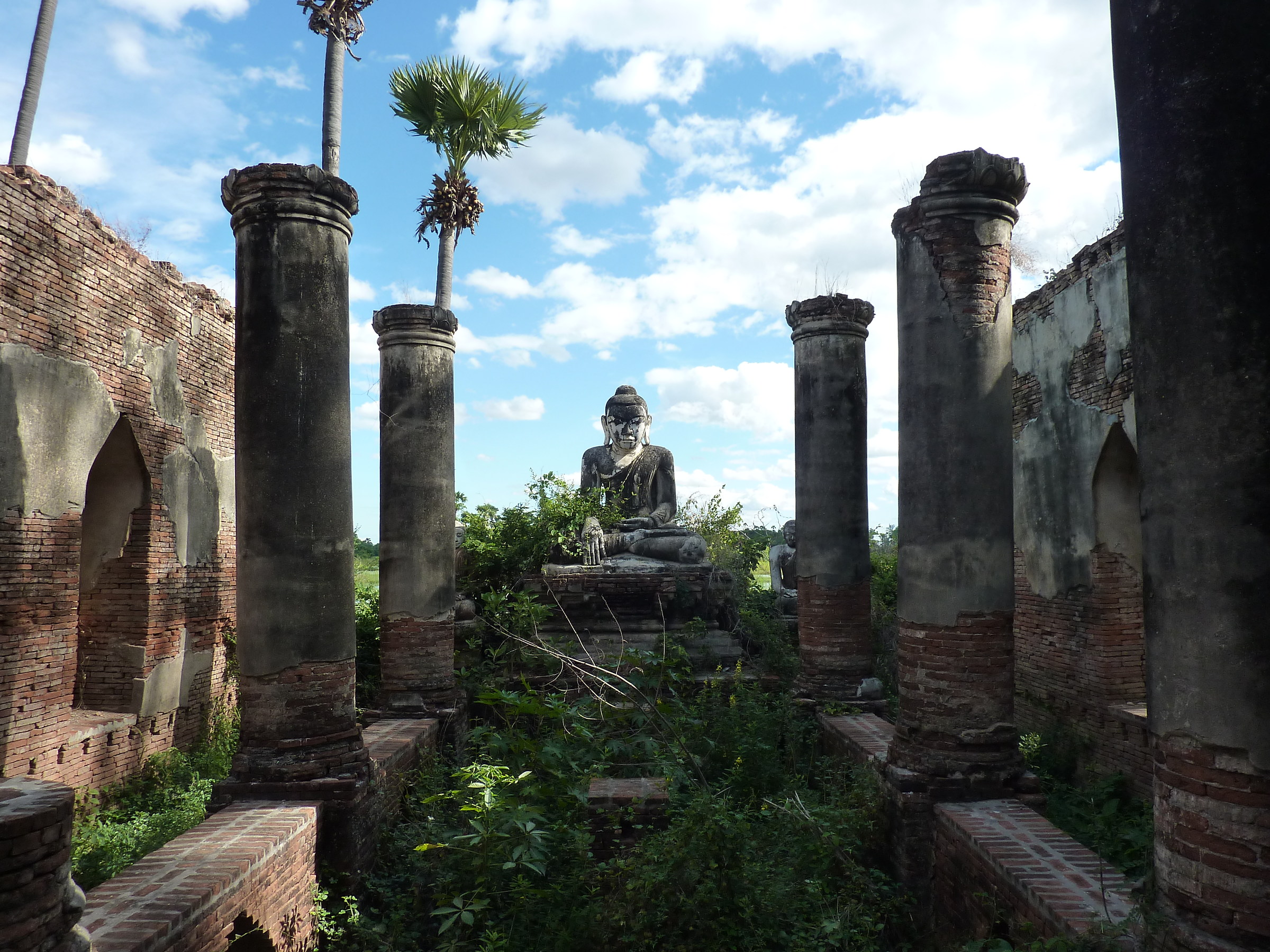 Ava (Inwa) _Yadana Hsimi Pagodas