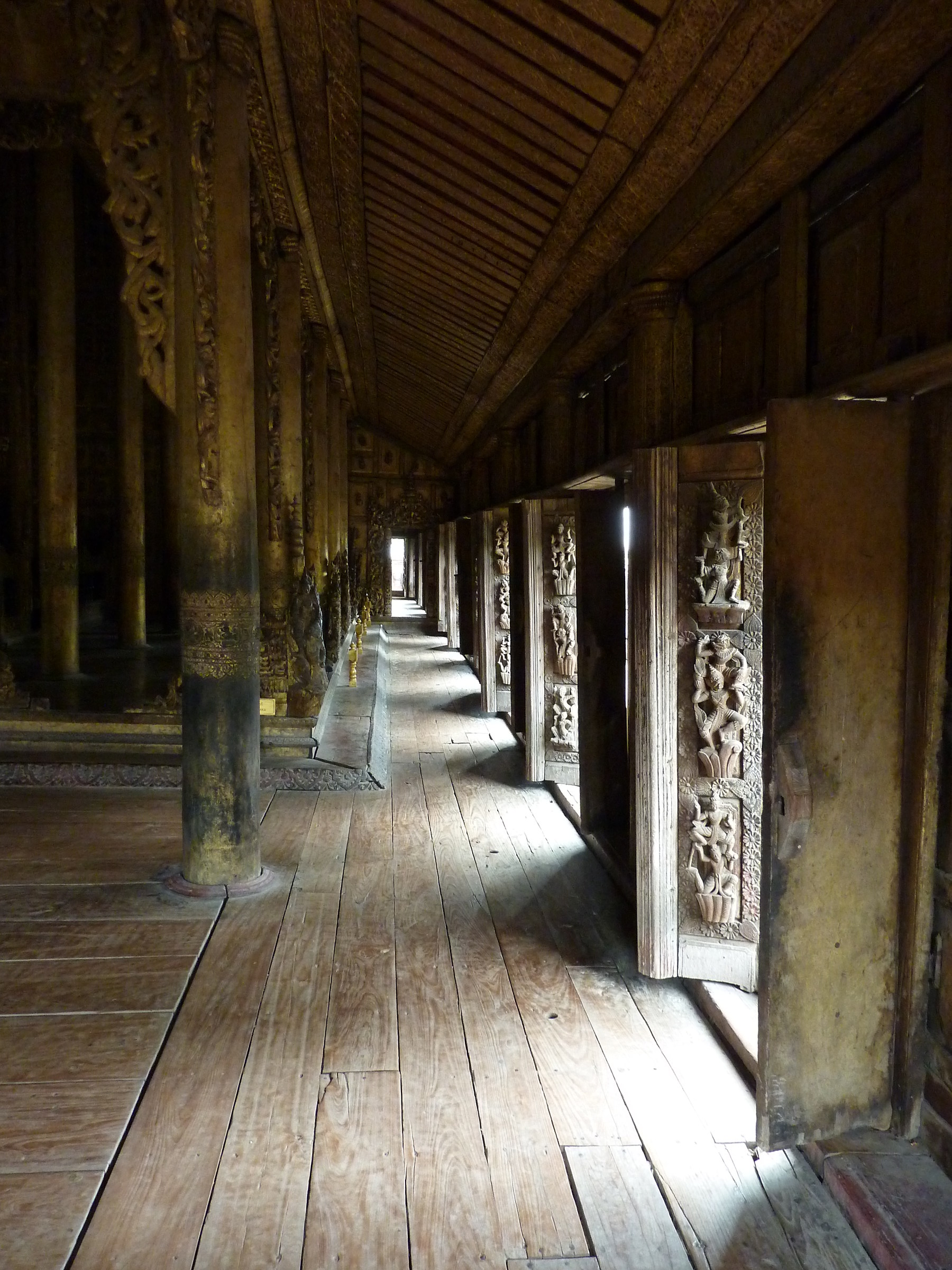 Mandalay_Shwenandaw Kyaung